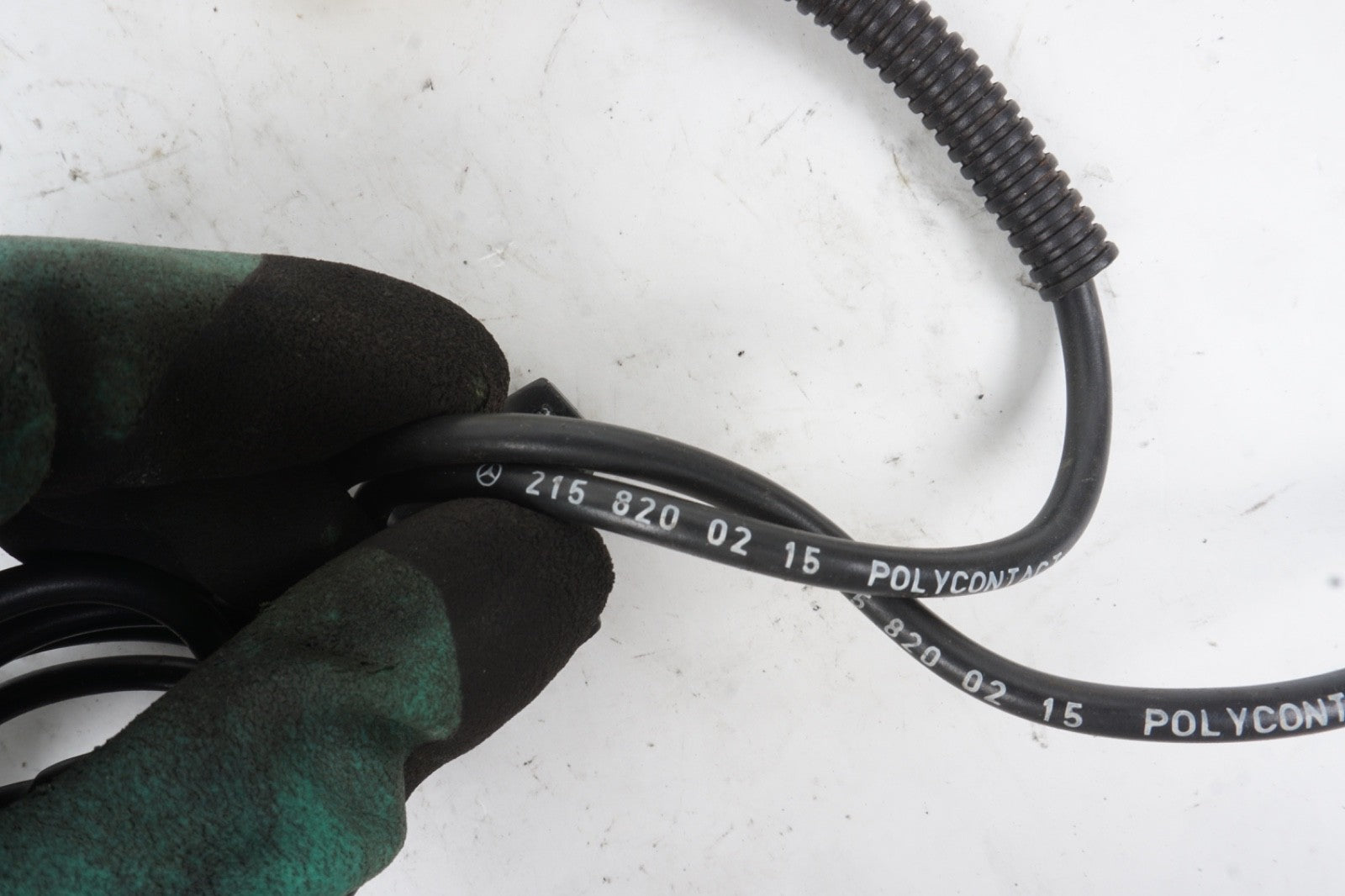 03-06 Mercedes R230 SL500 SL55 AMG Front Right Side Seat Belt Buckle OEM