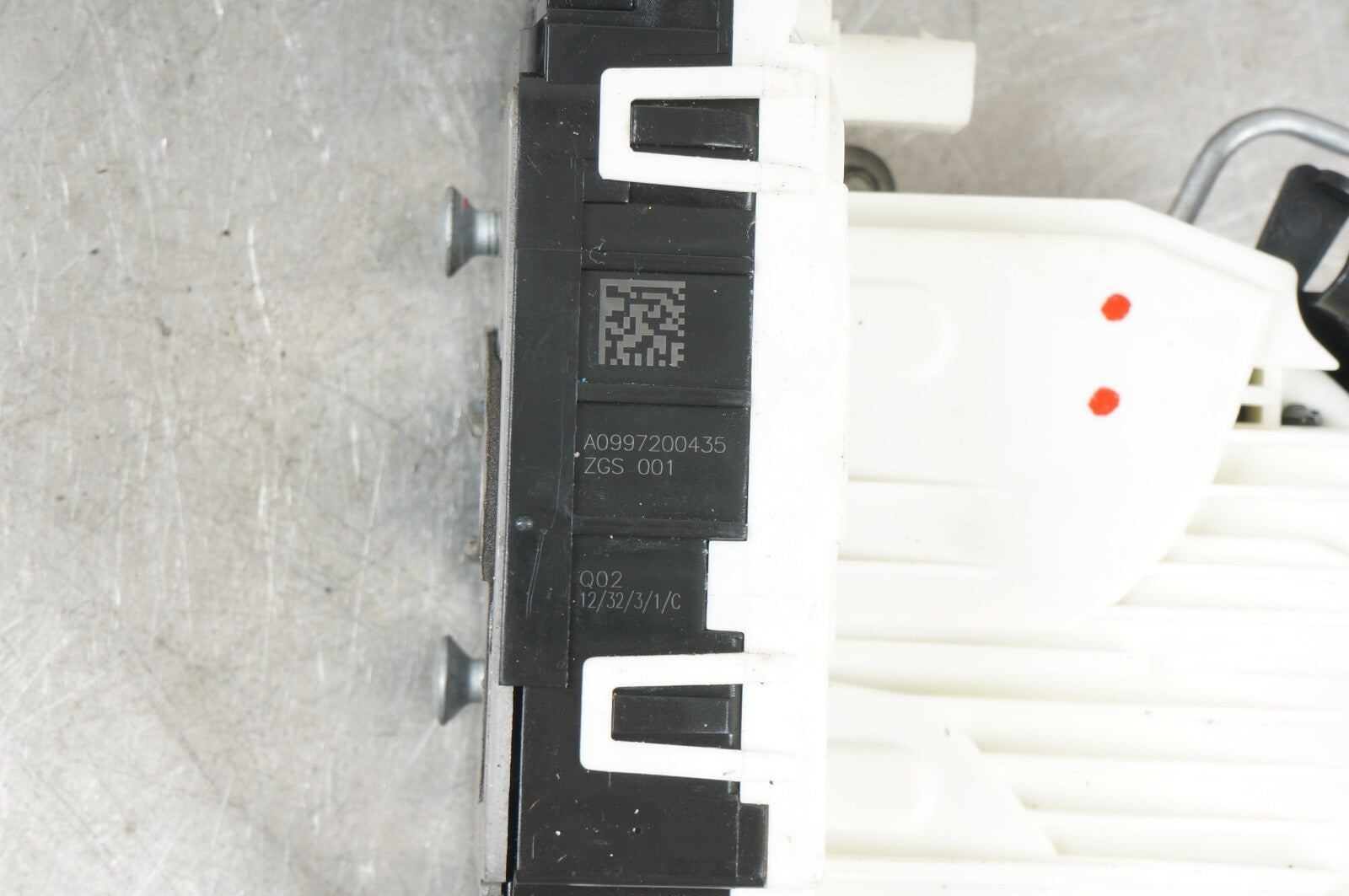 08-14 Mercedes W204 C250 C350 C300 Front Right Door Lock Latch Actuator OEM
