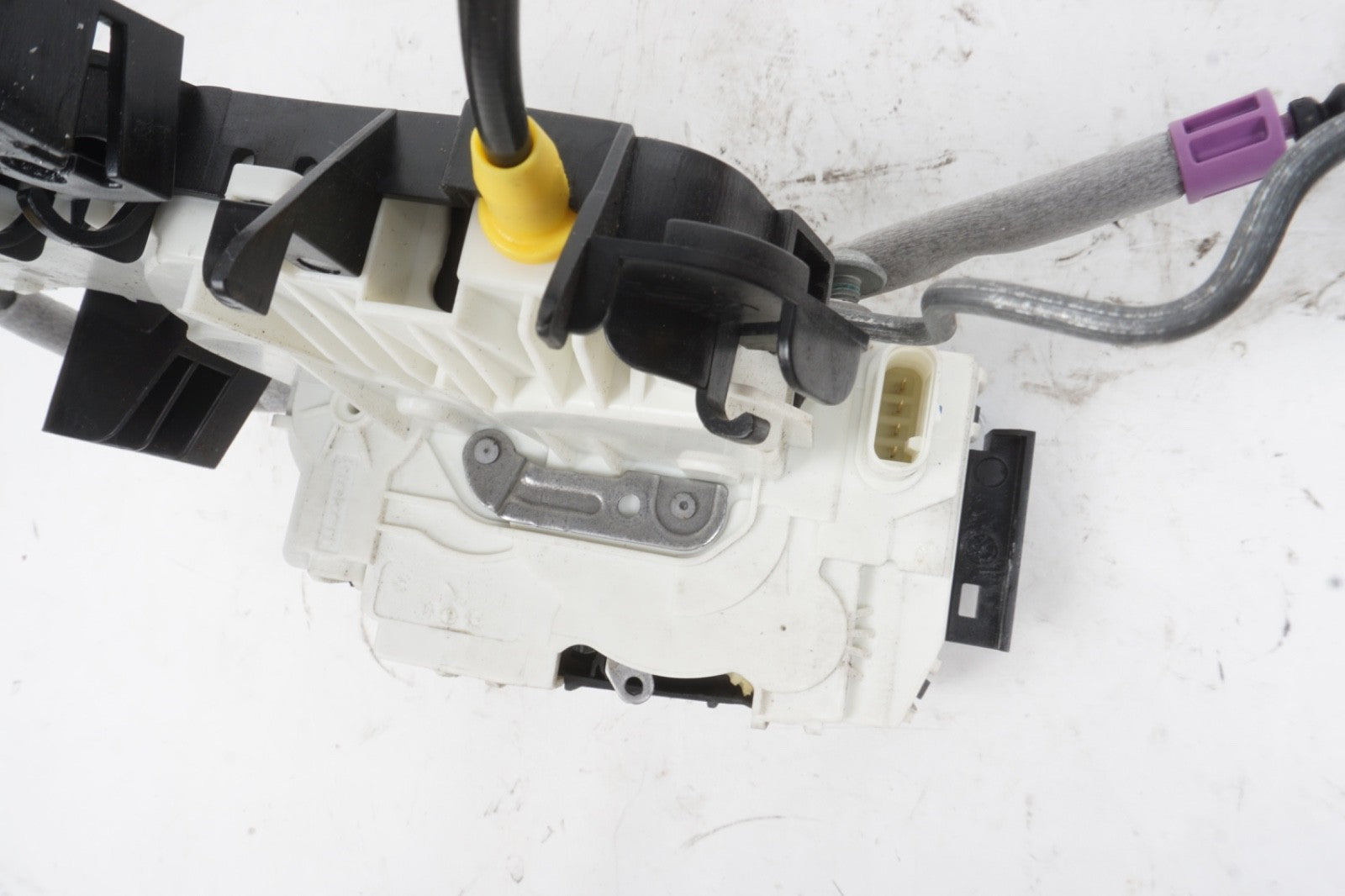 2008 - 2014 Mercedes C300 C350 C63 Front Left Side Door Lock Latch Actuator OEM
