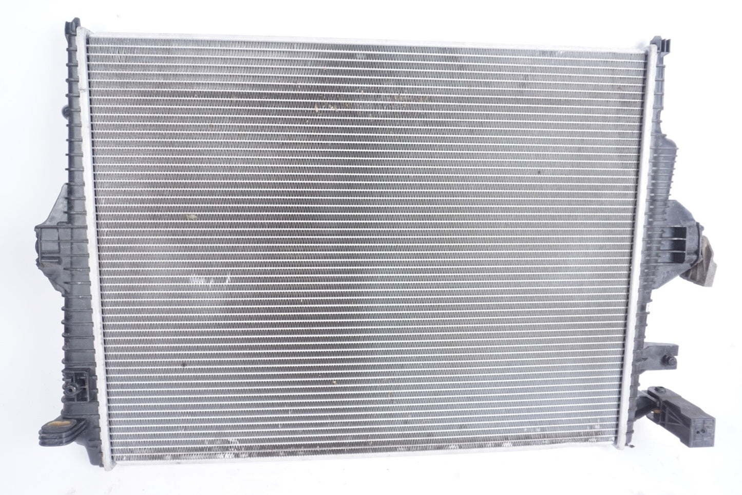 2011-2018 Porsche Cayenne 3.6 ENGINE COOLING RADIATOR
