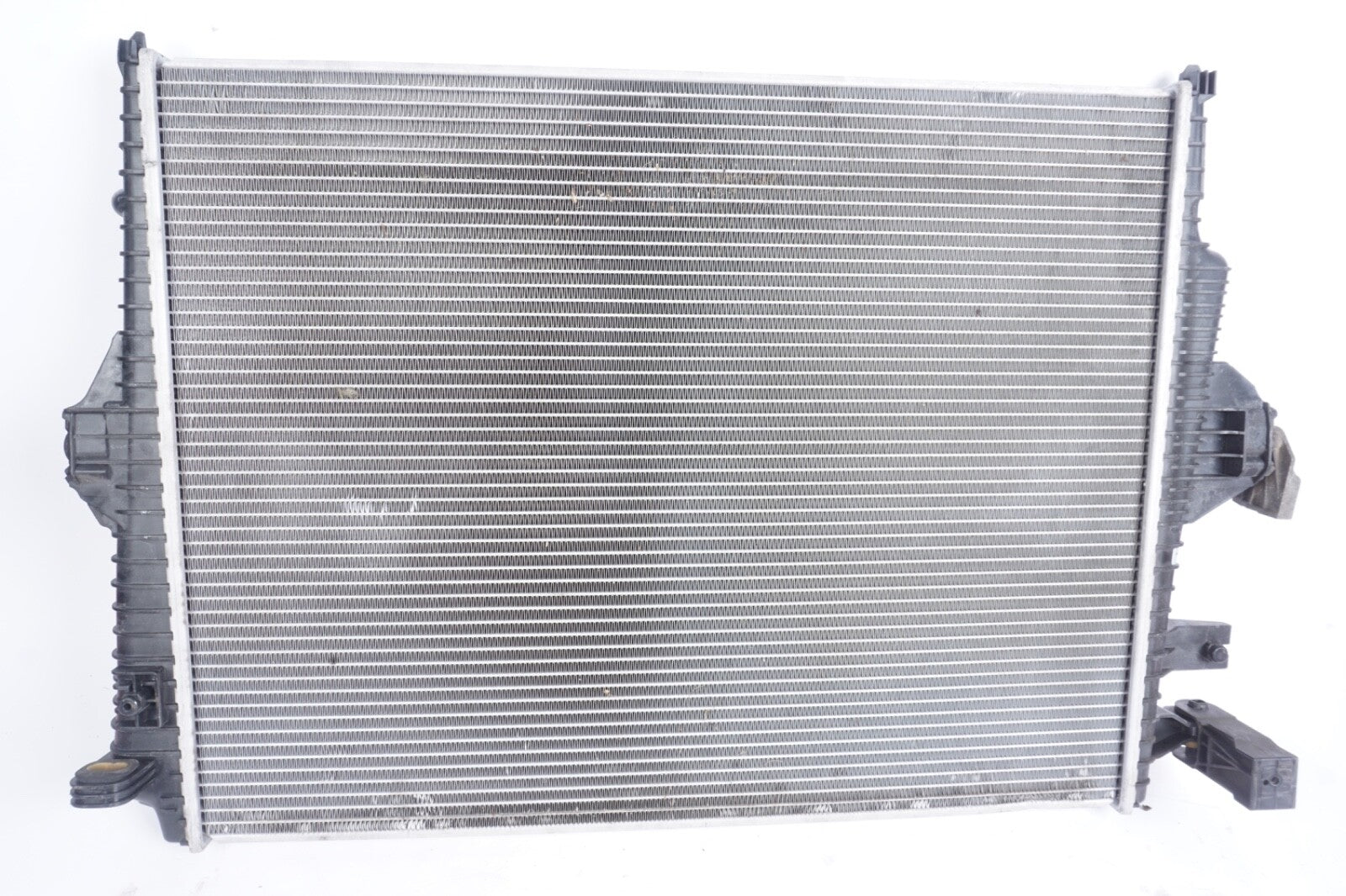 2011-2018 Porsche Cayenne 3.6 ENGINE COOLING RADIATOR