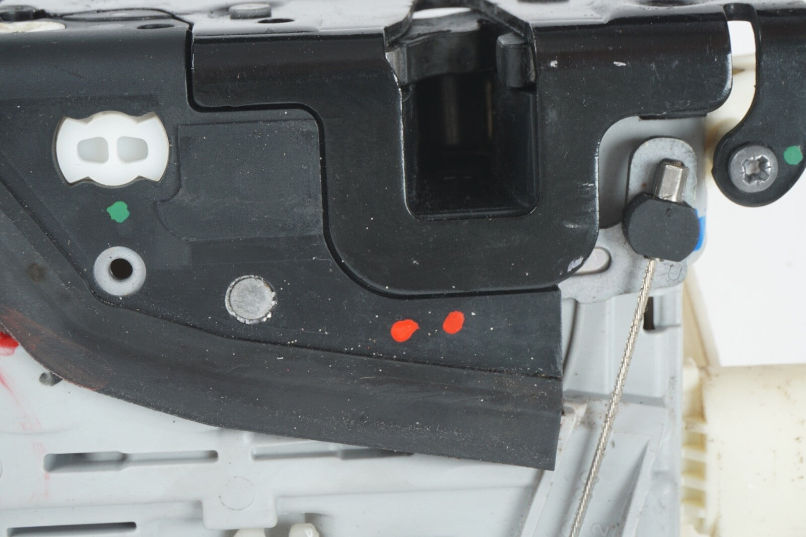 2011-14 Porsche Cayenne 958 Right Front Door Latch Lock Actuator 8J1837016B