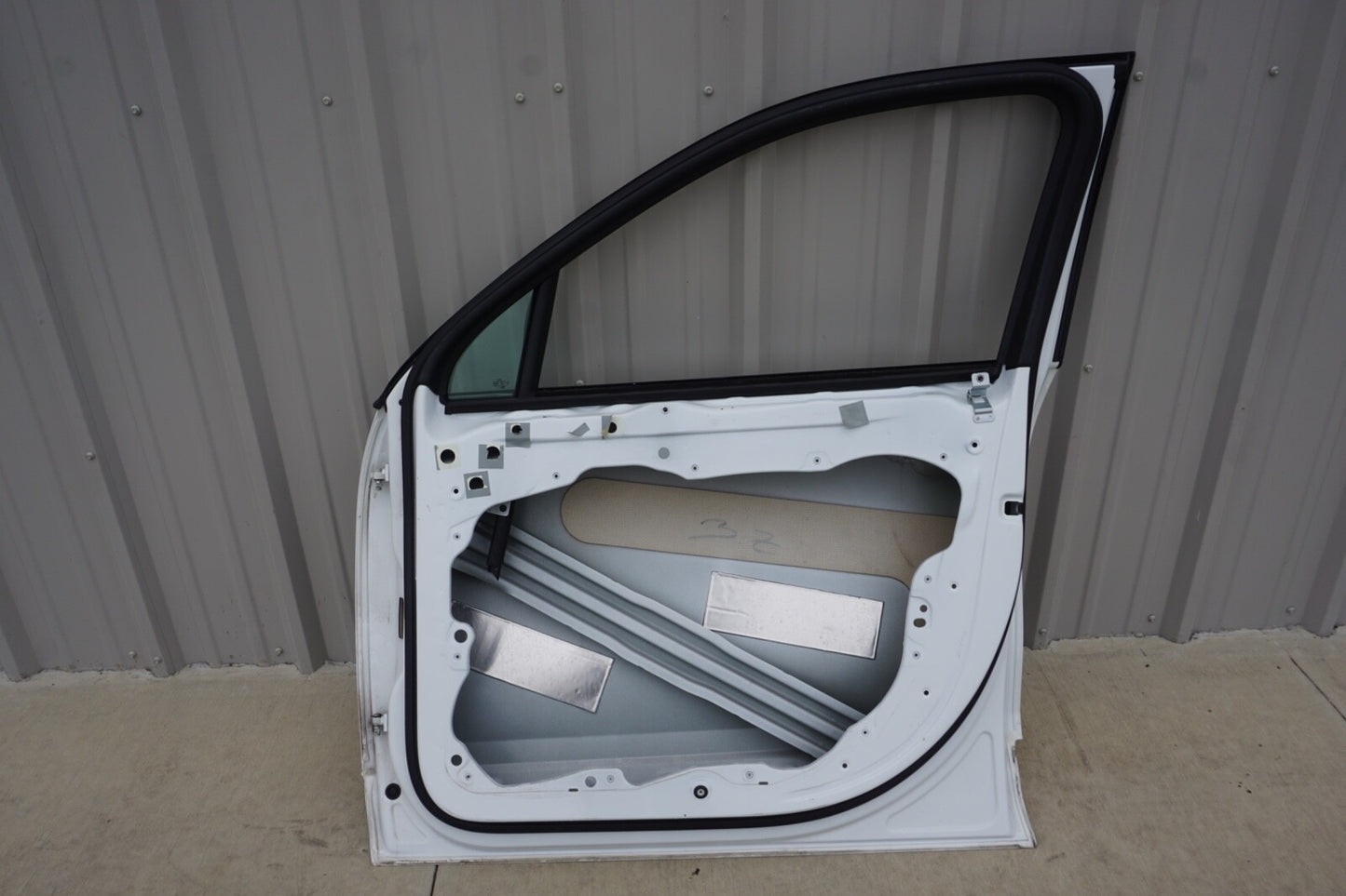 2011 - 2018 Porsche Cayenne 958 Front Door Shell Right Passenger Side OEM