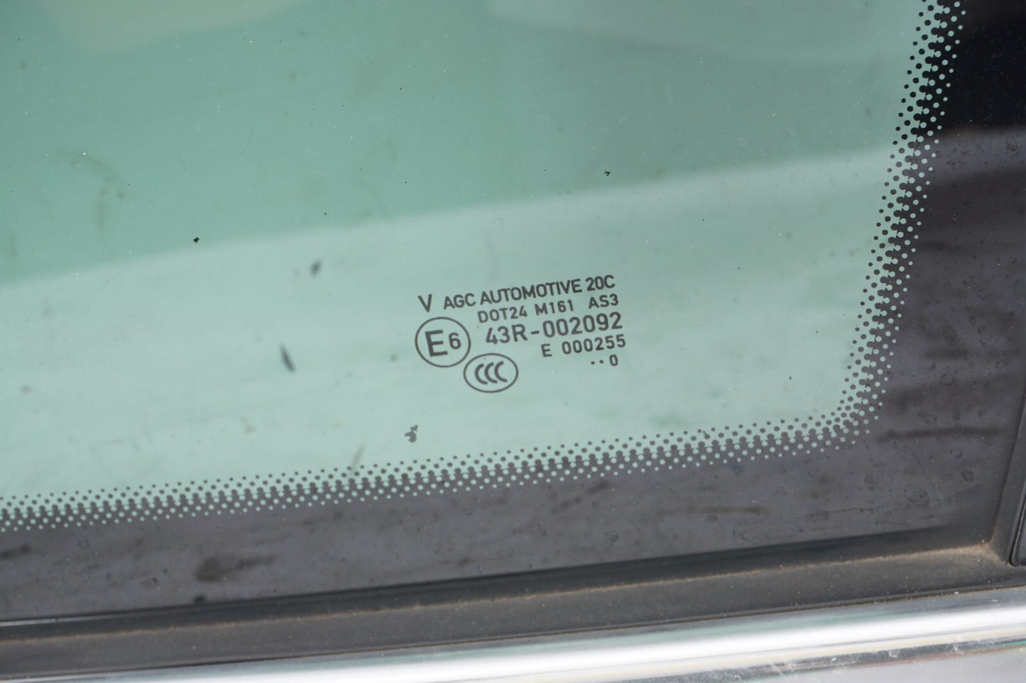 11-18 Porsche Cayenne 958 Rear Right Passenger Side Door Vent Window Glass OEM