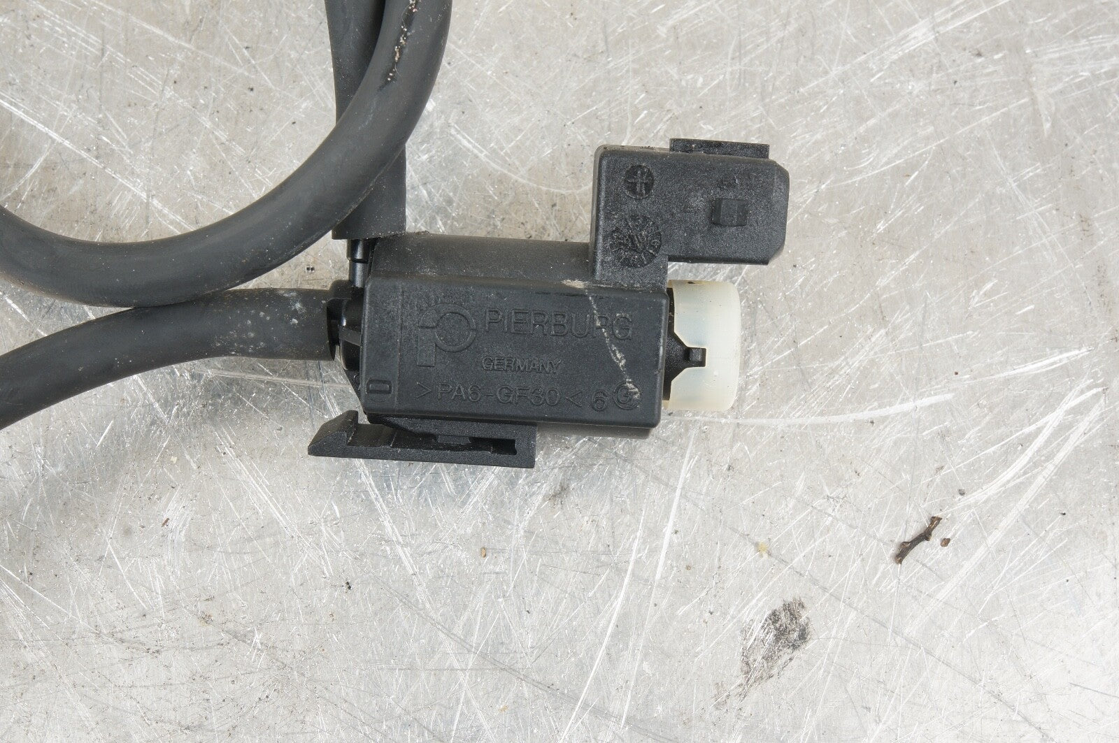 06-10 BMW 335i E92 E90 E91 E93 Exhaust Flap Vacuum Valve Solenoid 7560946 OEM