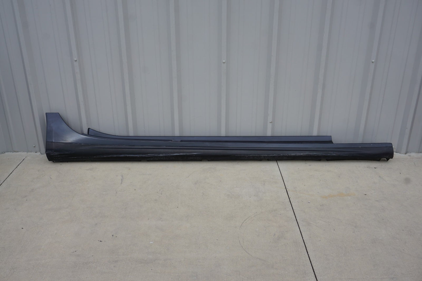 2014 - 2022 Maserati Ghibli Right Passenger Side Rocker Panel Skirt Molding OEM