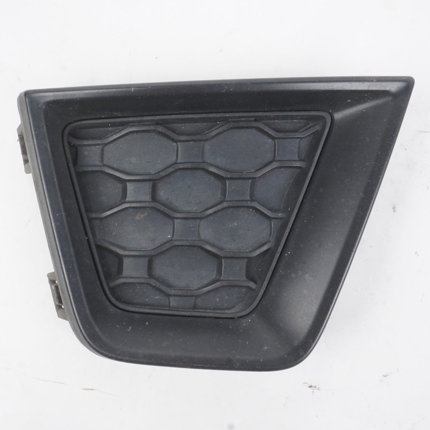 2019 - 2023 Jeep Renegade Front Right Bumper Fog Light Cover Trim Molding OEM