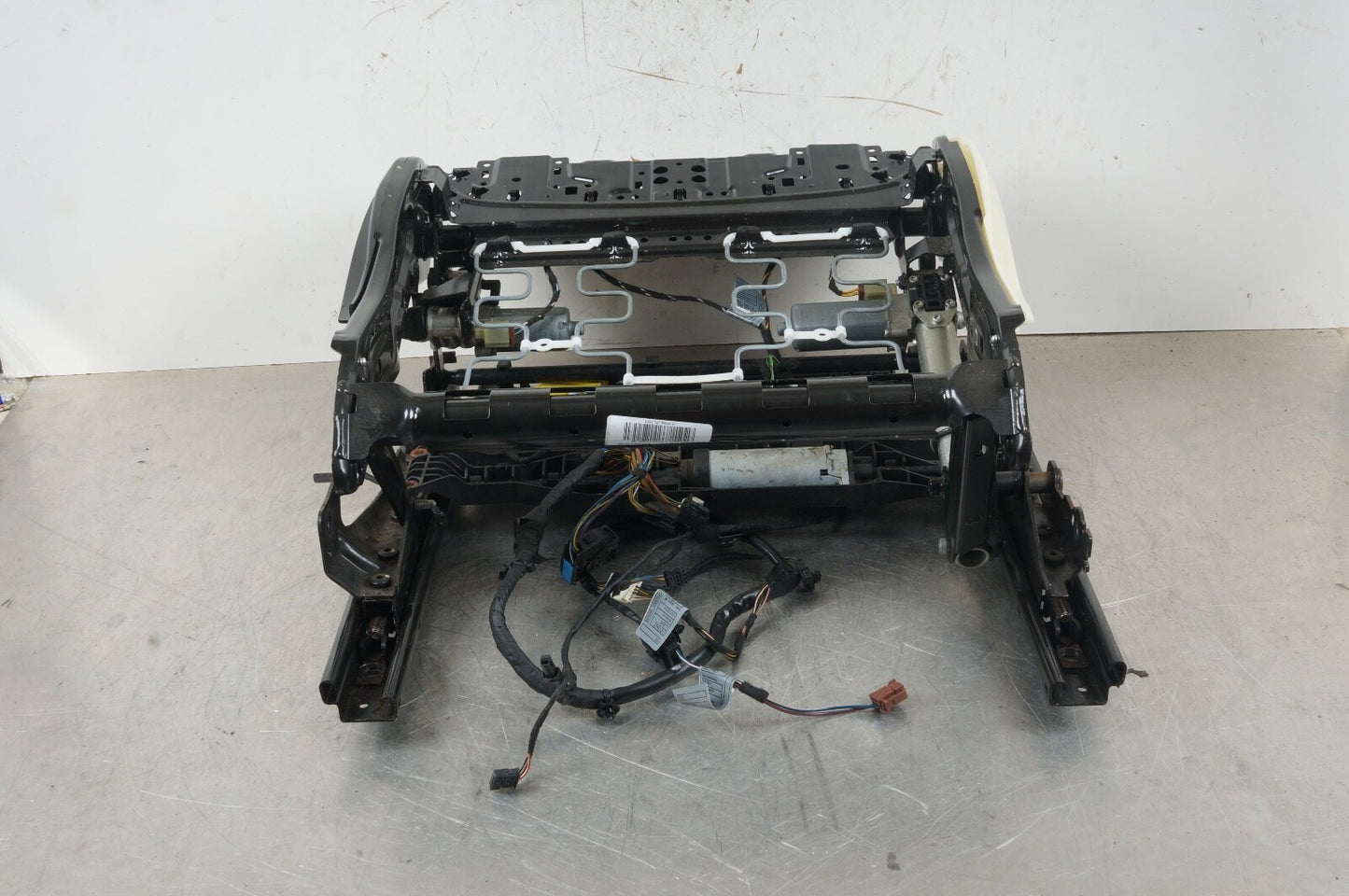 2007-2013 BMW X5 I35 FRONT RIGHT PASSENGER SIDE SEAT FRAME RAIL TRACK MOTOR OEM
