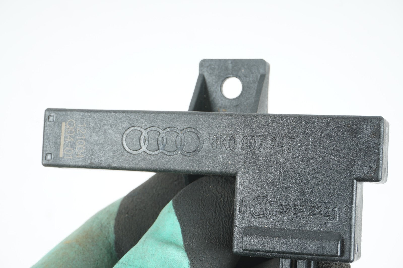 08-18 AUDI A4 A5 A6 A7 A8 Q5 REAR KEYLESS ENTRY ANTENNA MODULE 8K0907247 OEM