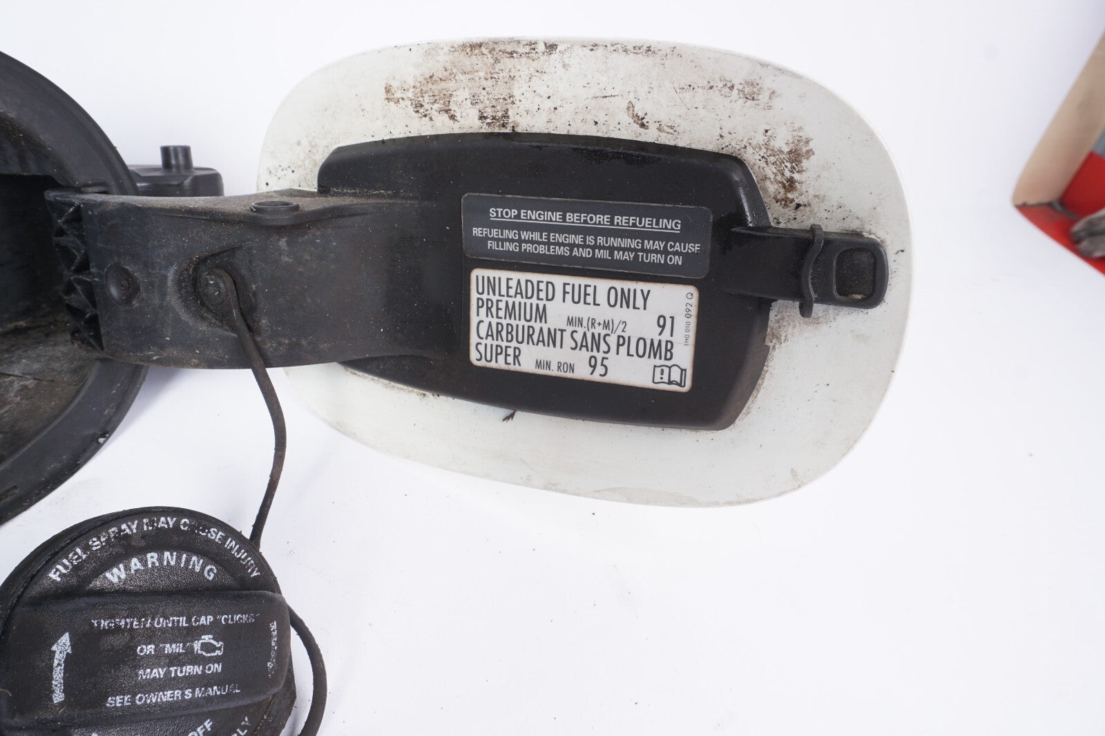 2011 - 2014 Porsche Cayenne 958 Gas Fuel Tank Door w/ Cap & Actuator OEM