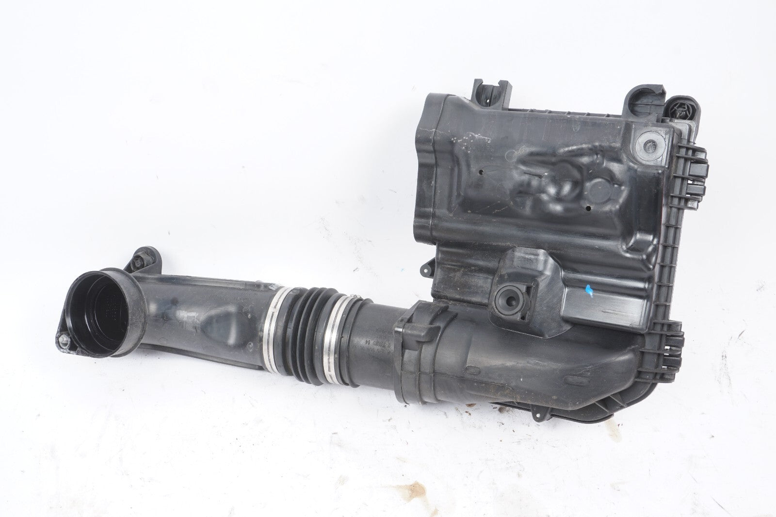 14-17 Mercedes S550 W222 3.0L Right Passenger Air Cleaner Filter Box  OEM