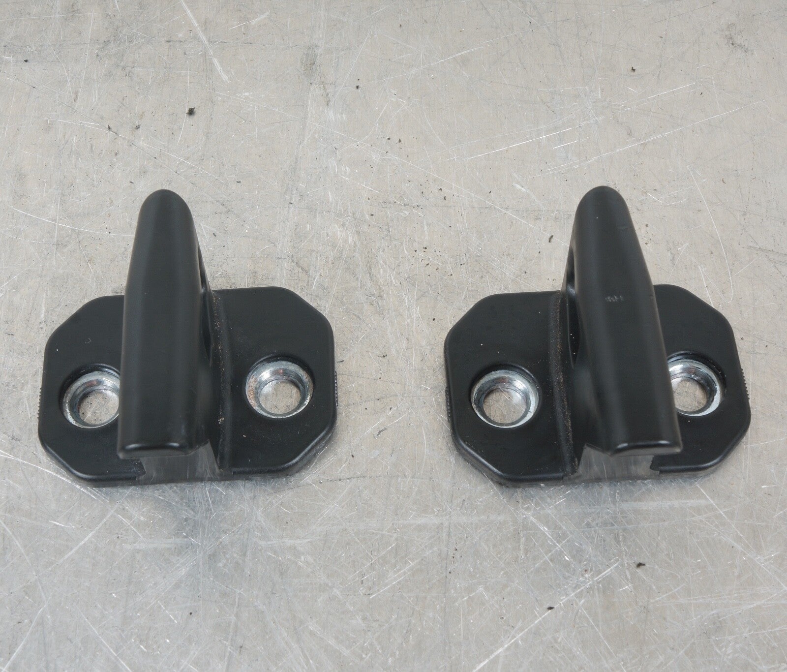07-13 Mercedes W221 S550 CL600 Door Lock Catcher Left and Right
