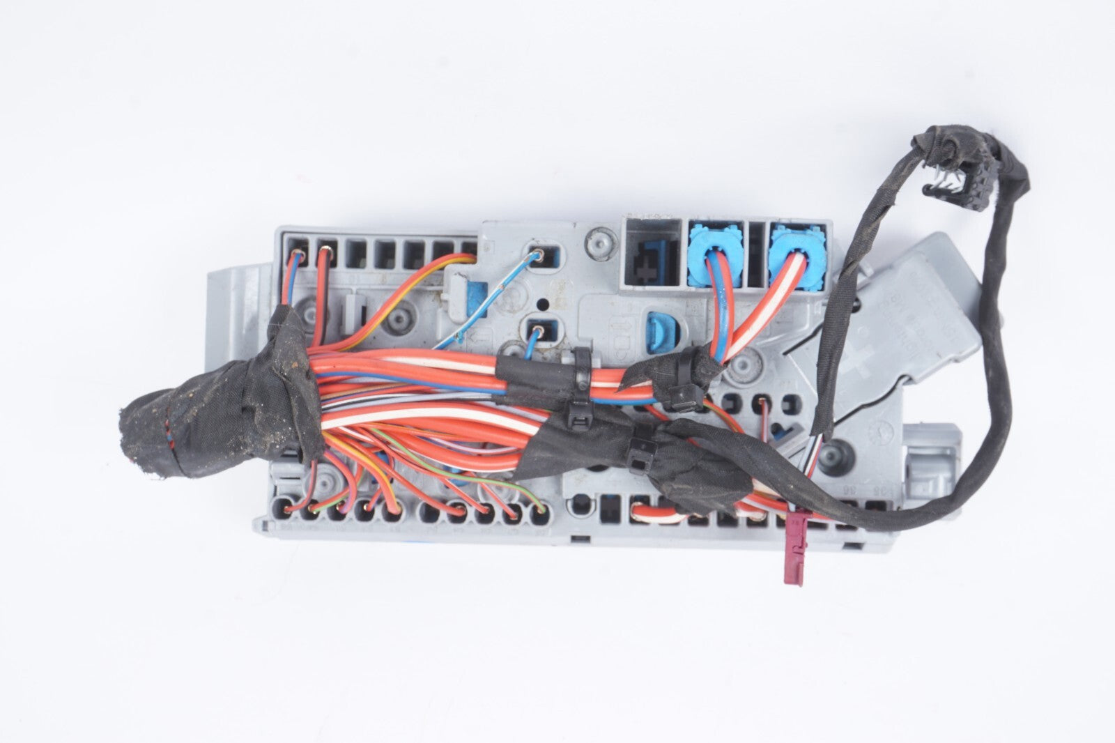 21 - 24 BMW 430I G22 Convertible Front Power Distribution Fuse Box 6807487 OEM