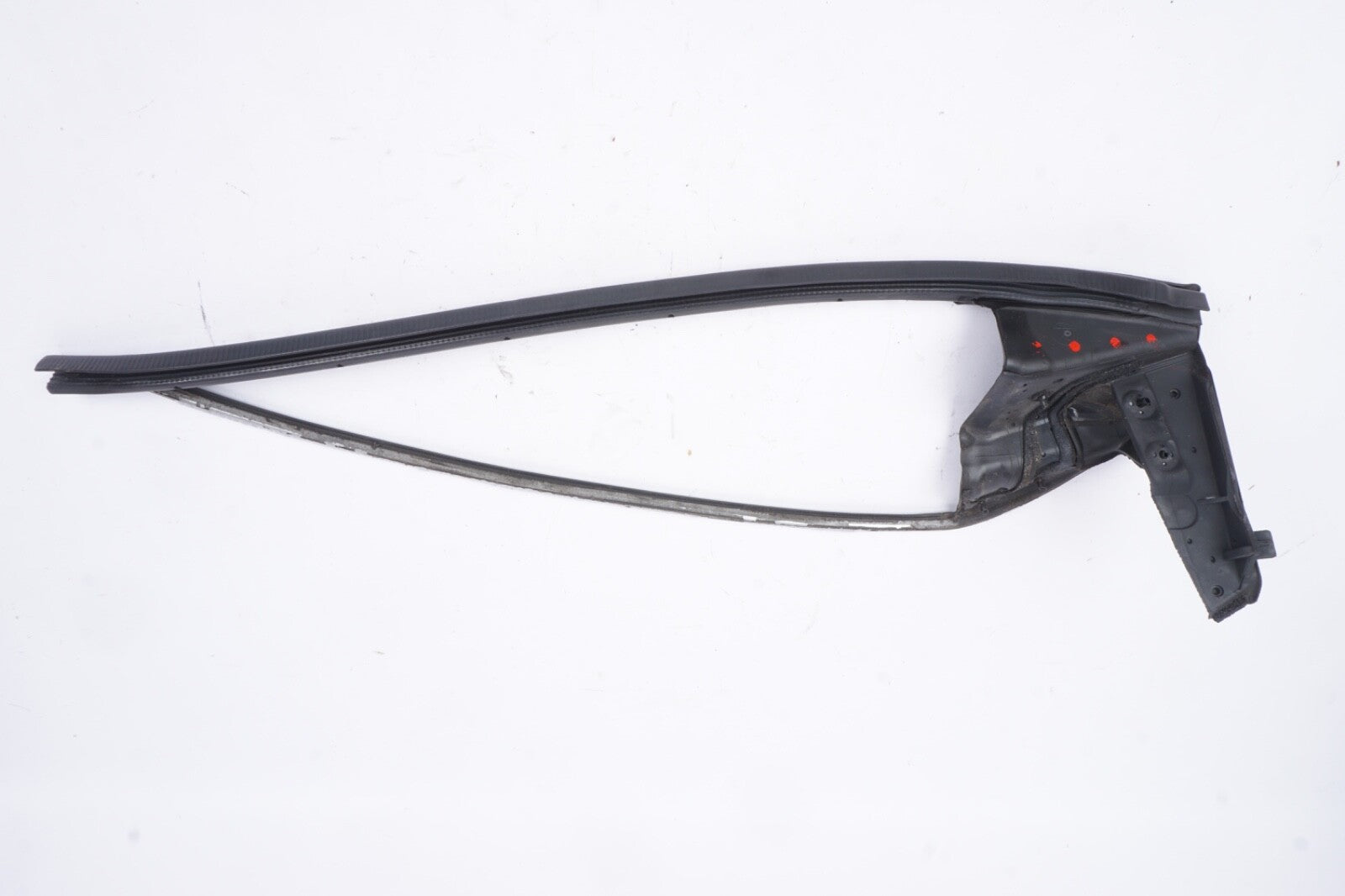 2010 - 2015 LEXUS IS350 IS250 CONVERTIBLE FRONT LEFT DOOR WINDOW SEAL OEM