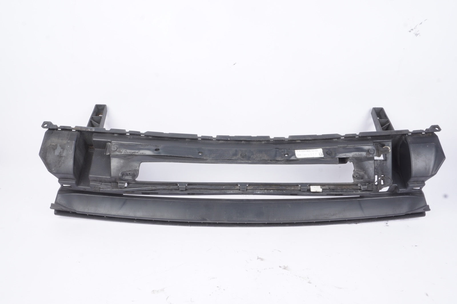 2014 - 2017 MERCEDES W222 S550 REAR BUMPER BOTTOM BRACKET & SWITCHING SENSOR OEM