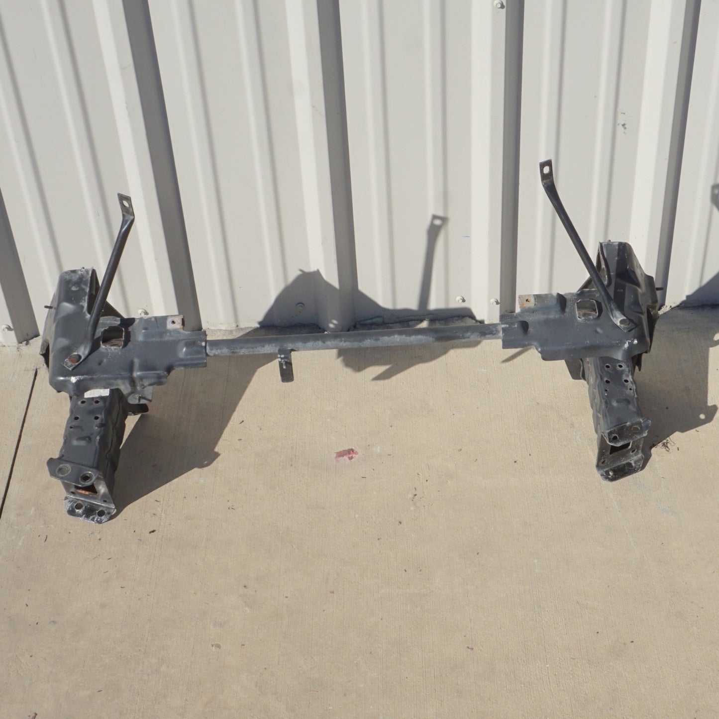 Mercedes R230 SL550 SL500 Front Bumper Reinforcement Bar Lower Radiator Support