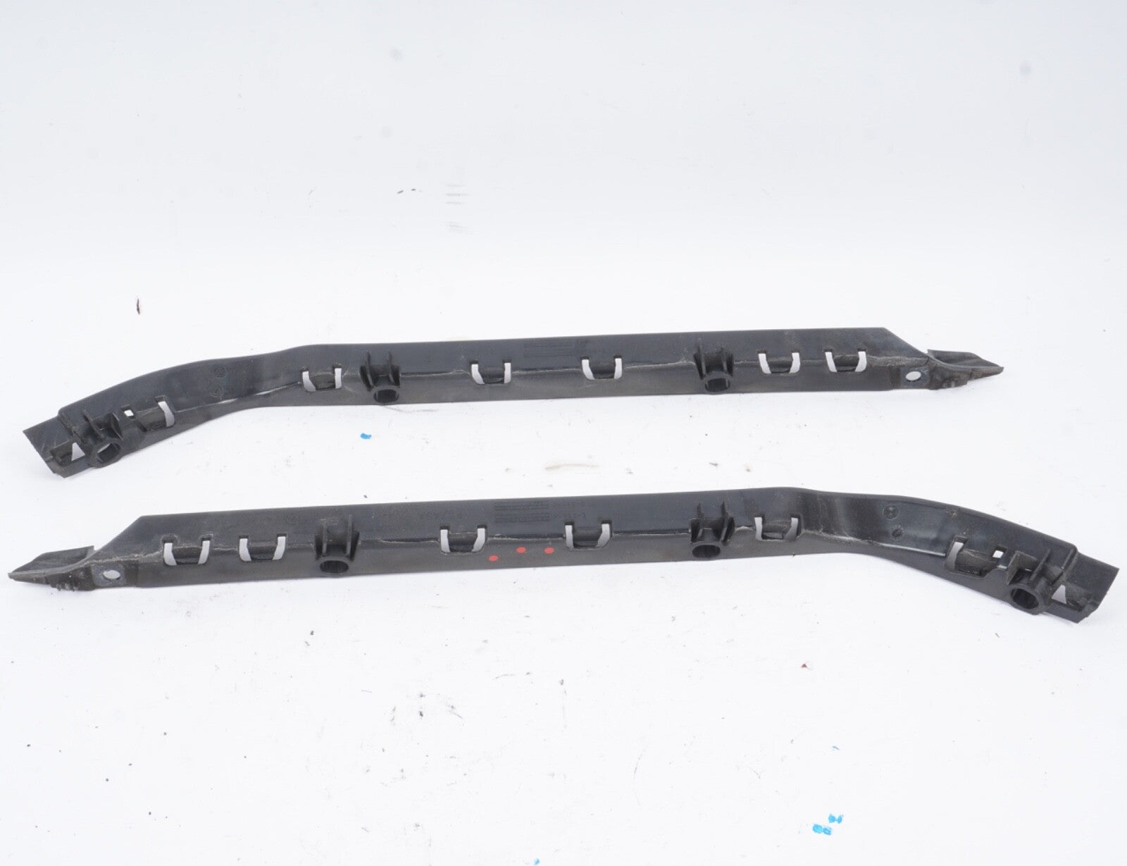 2012 - 2017 Mercedes E350E550 Rear Right Left Bumper Bracket Side Retainer