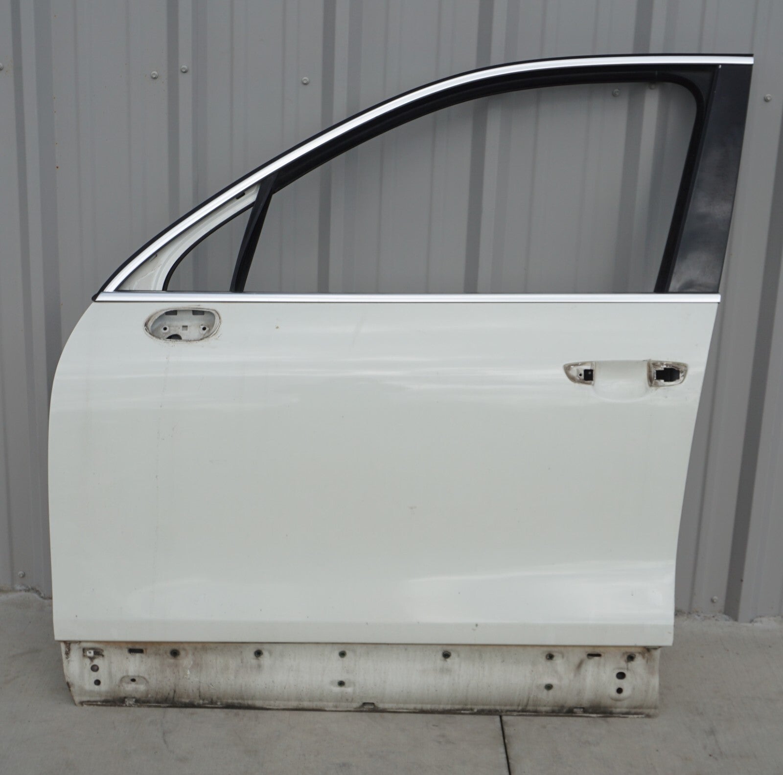 2011 - 2018 Porsche Cayenne 958 Front Door Shell Left Driver Side OEM