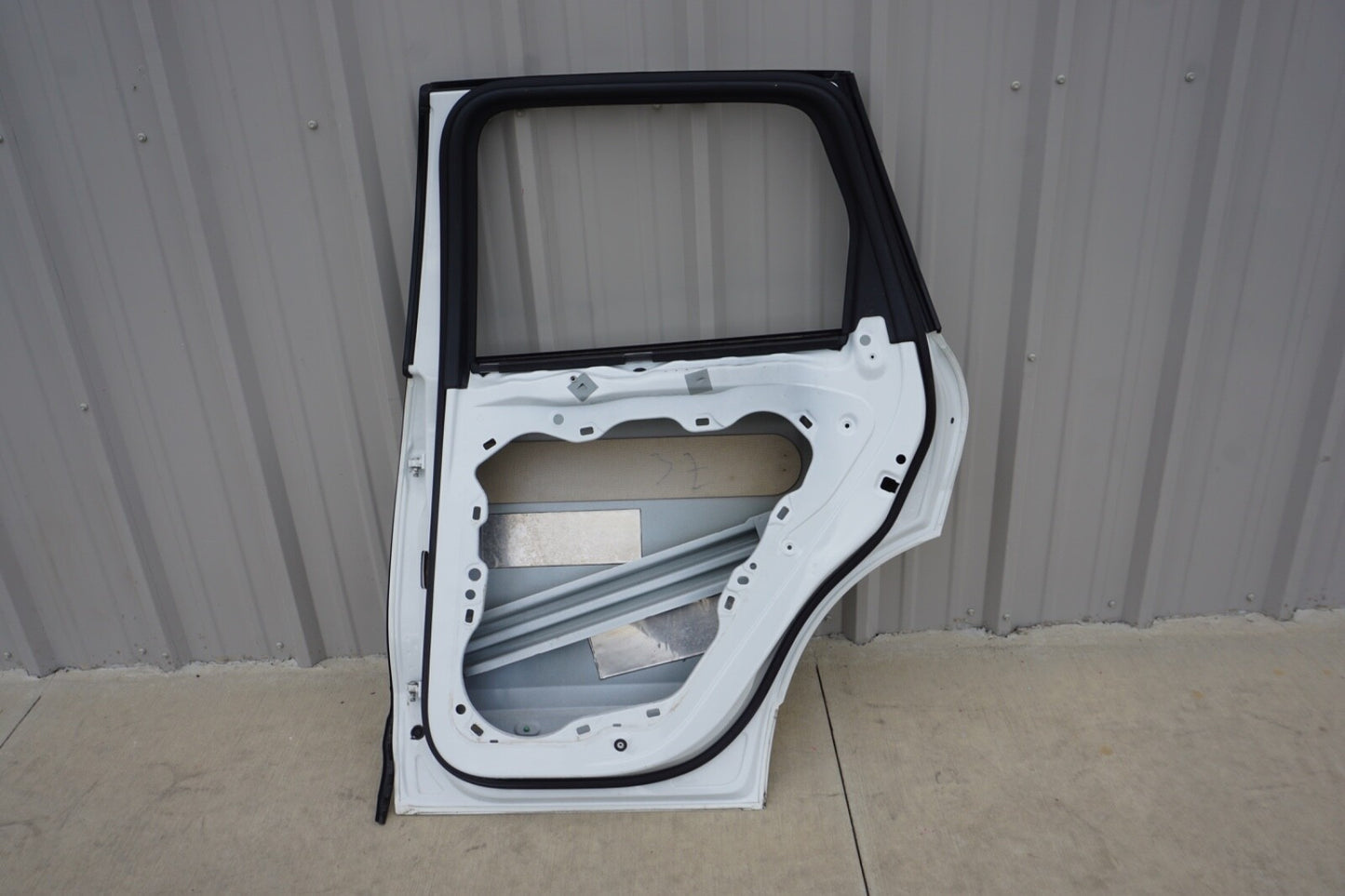 11-18 Porsche Cayenne 958 Rear Right Passenger Side Door Shell OEM