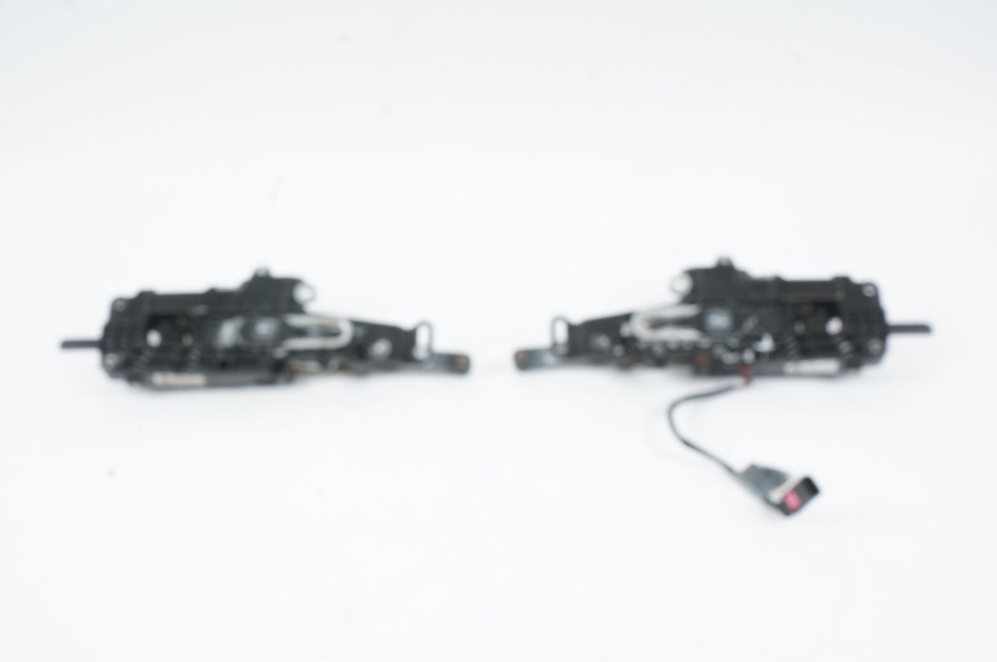 2006 - 2010 BMW 650I CONVERTIBLE TOP ROOF LOCK LATCH ACTUATOR LEFT & RIGHT OEM