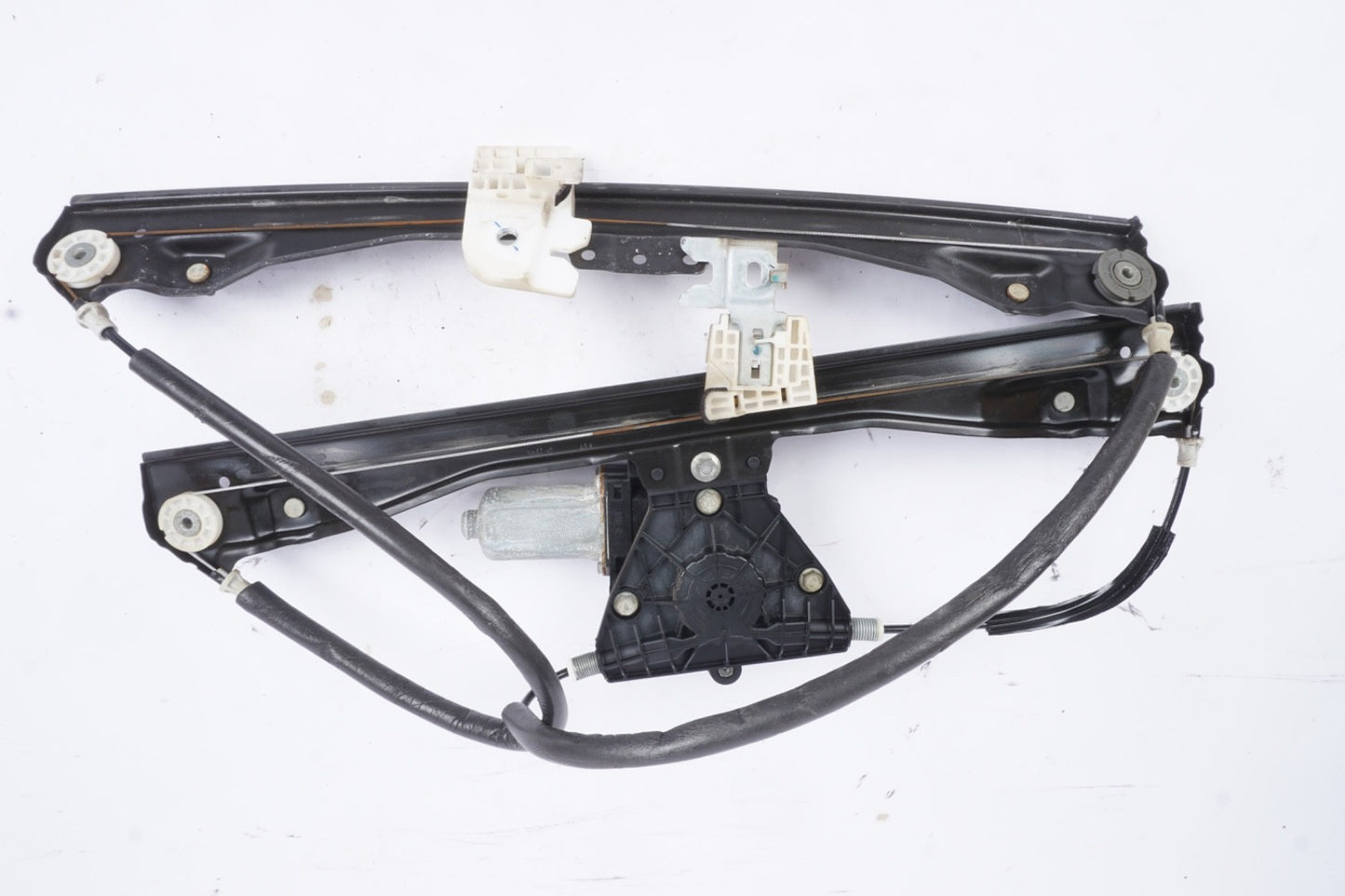 2017 - 2024 NISSAN TITAN FRONT RIGHT SIDE DOOR WINDOW REGULATOR OEM 80700EZ00D