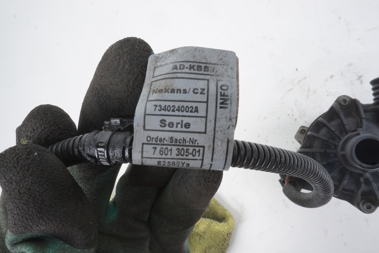 08-21 BMW Auxiliary Water Pump 7566335 E70 F15 F01 F02 F04 F10 F13 F06 F12 E71