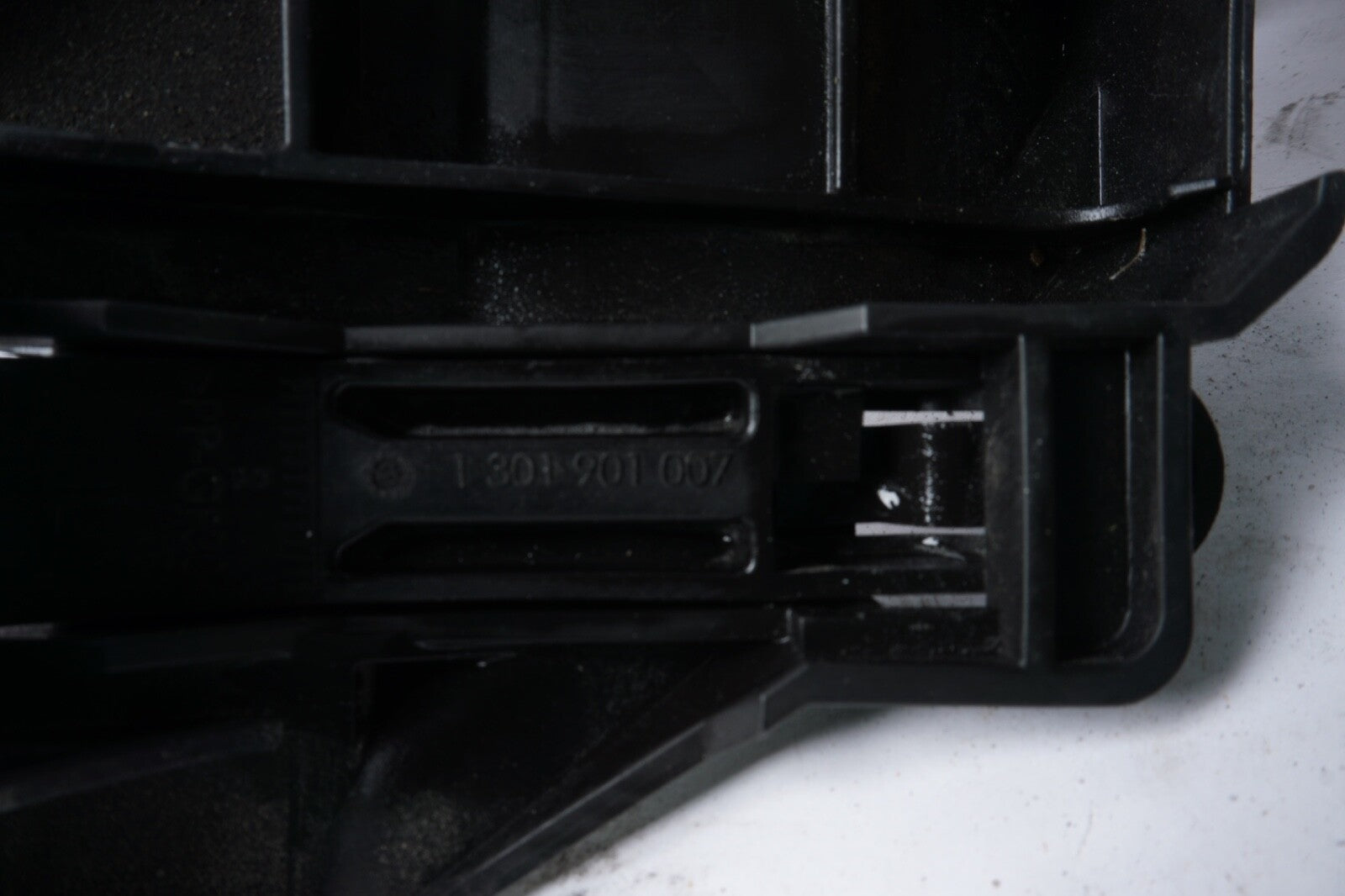 2012-14 AUDI A7 S7 Headlight Left Right Bracket Holder mount Genuine 4G8941453A