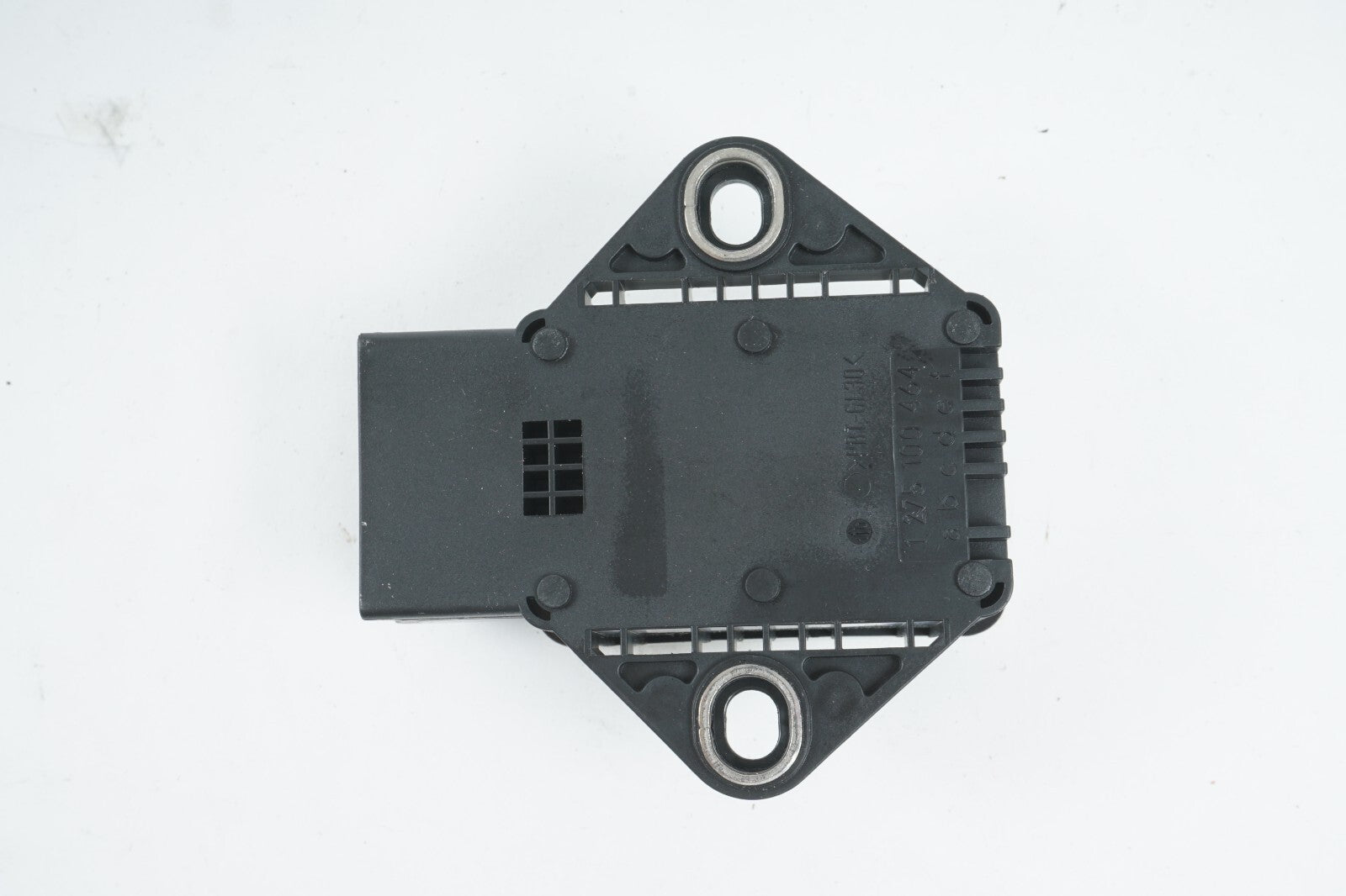 10 - 16 PORSCHE PANAMERA YAW RATE SENSOR 99760614507  OEM