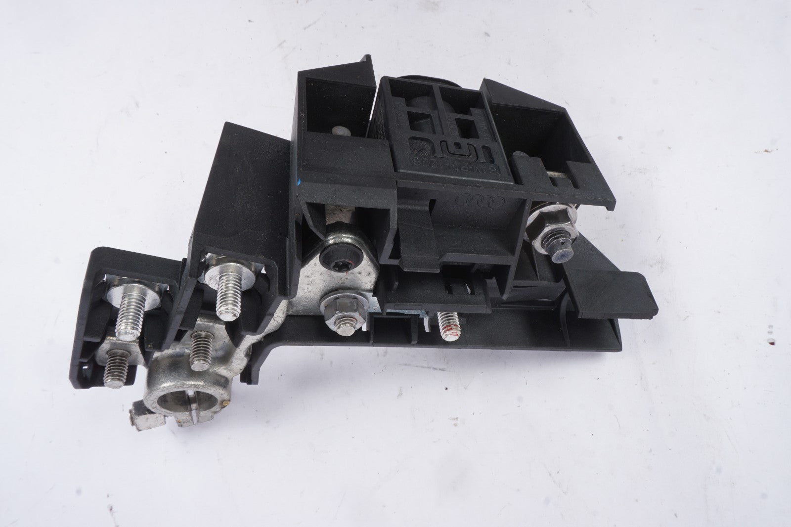2011 - 2018 AUDI A8 QUATTRO BATTERY TERMINAL POSITIVE CLAMP TN8J0915459 OEM