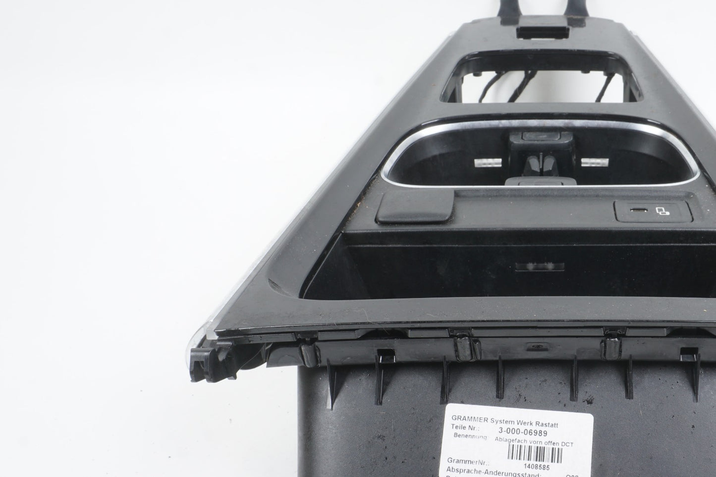 2020 - 2024 MERCEDES GLB250 X247 FRONT CENTER CONSOLE UPPER TRIM COVER PANEL OEM