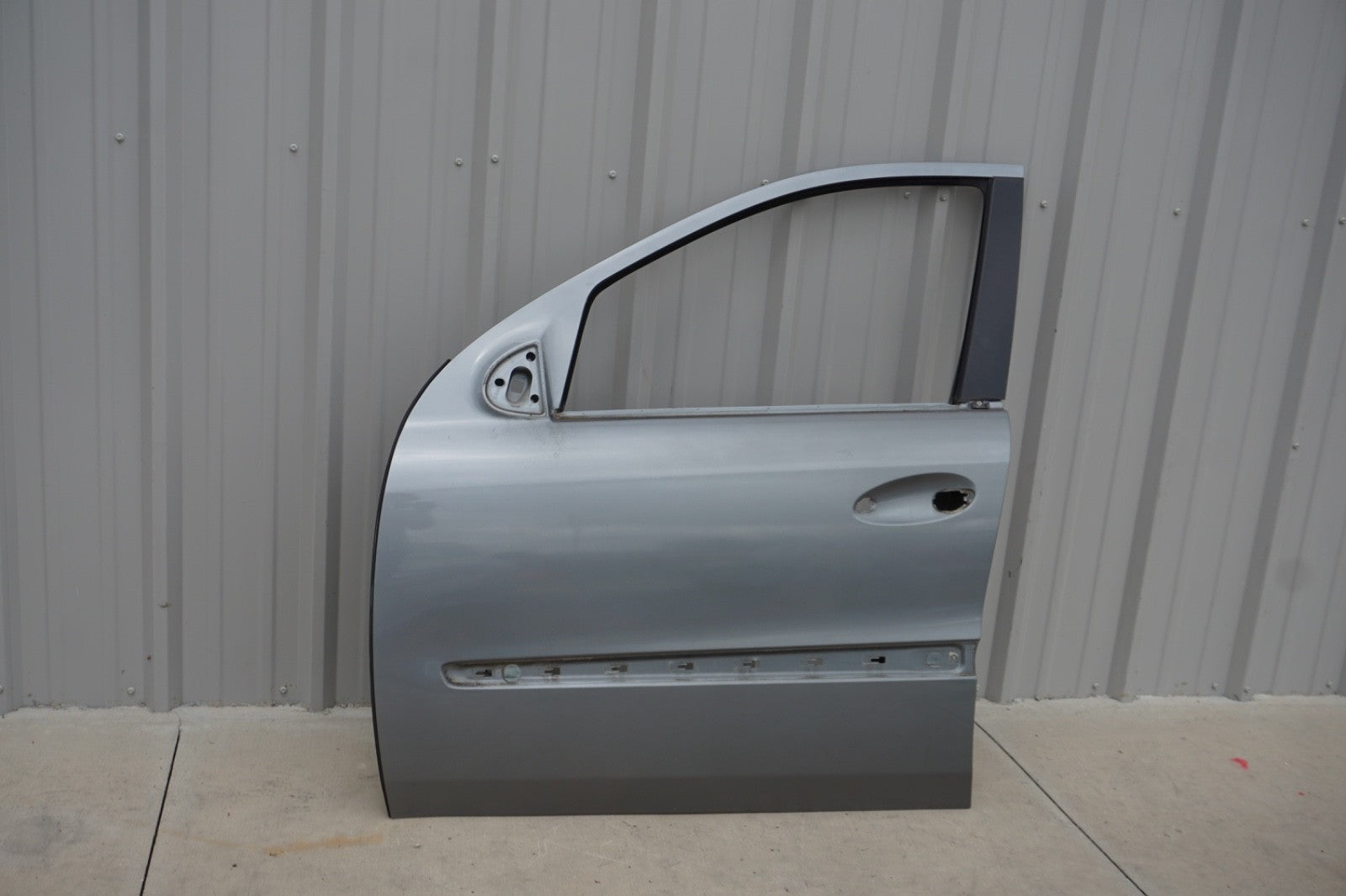 06 - 11 Mercedes W164 ML63 ML350 ML500 FRONT LEFT DRIVER SIDE DOOR SHELL OEM