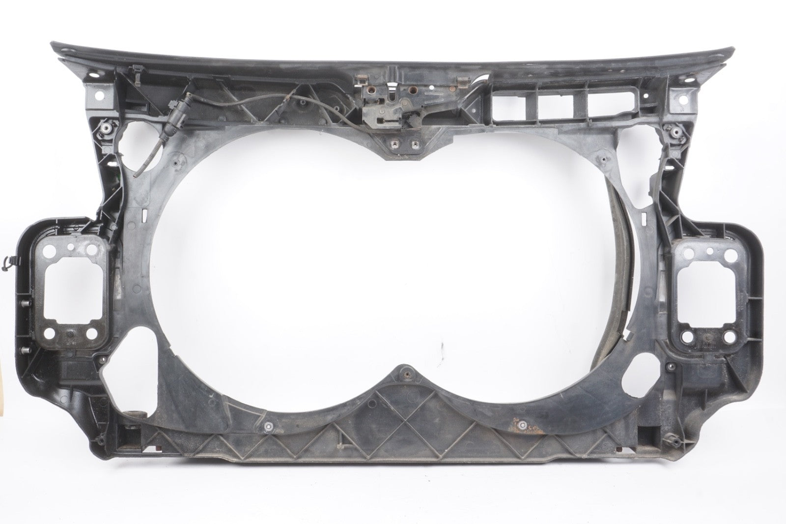 2005 - 2008 Audi A6 C6 Front Center Engine Radiator Core Bracket Support Panel