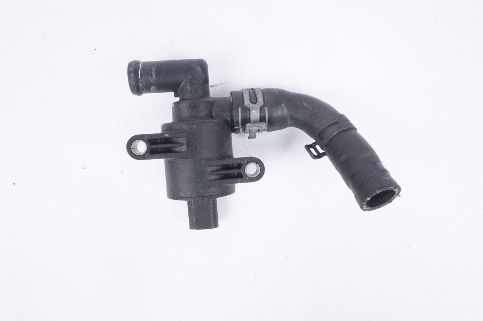 2011 2018 Audi A8 D4 Heater Control Valve HVAC Solenoid with Hose OEM 4H0121670A
