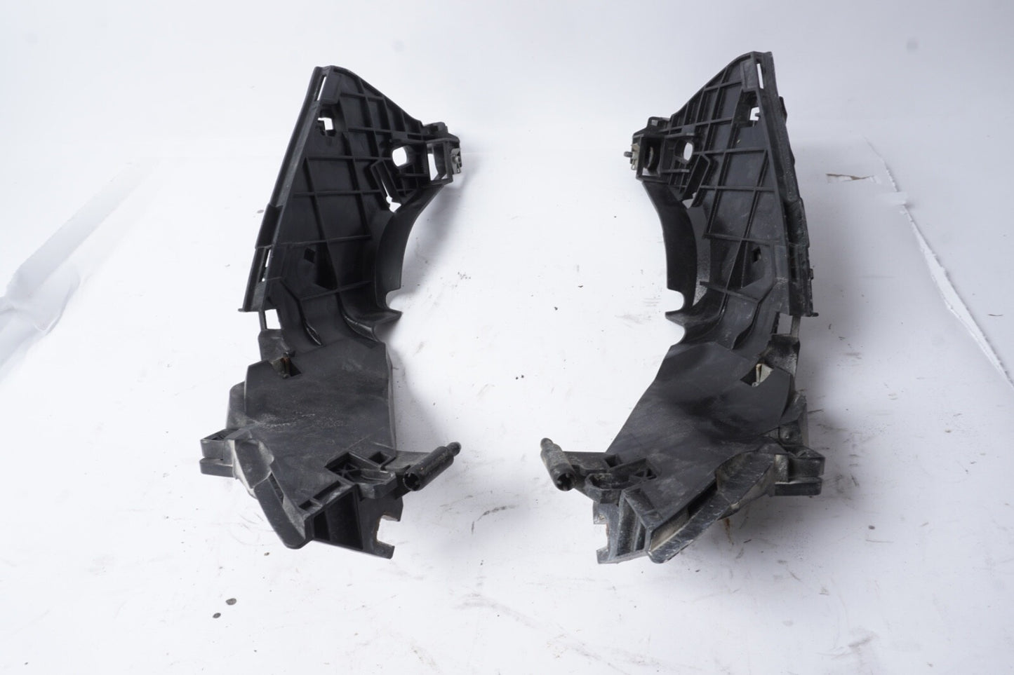 2012-14 AUDI A7 S7 Headlight Left Right Bracket Holder mount Genuine 4G8941453A