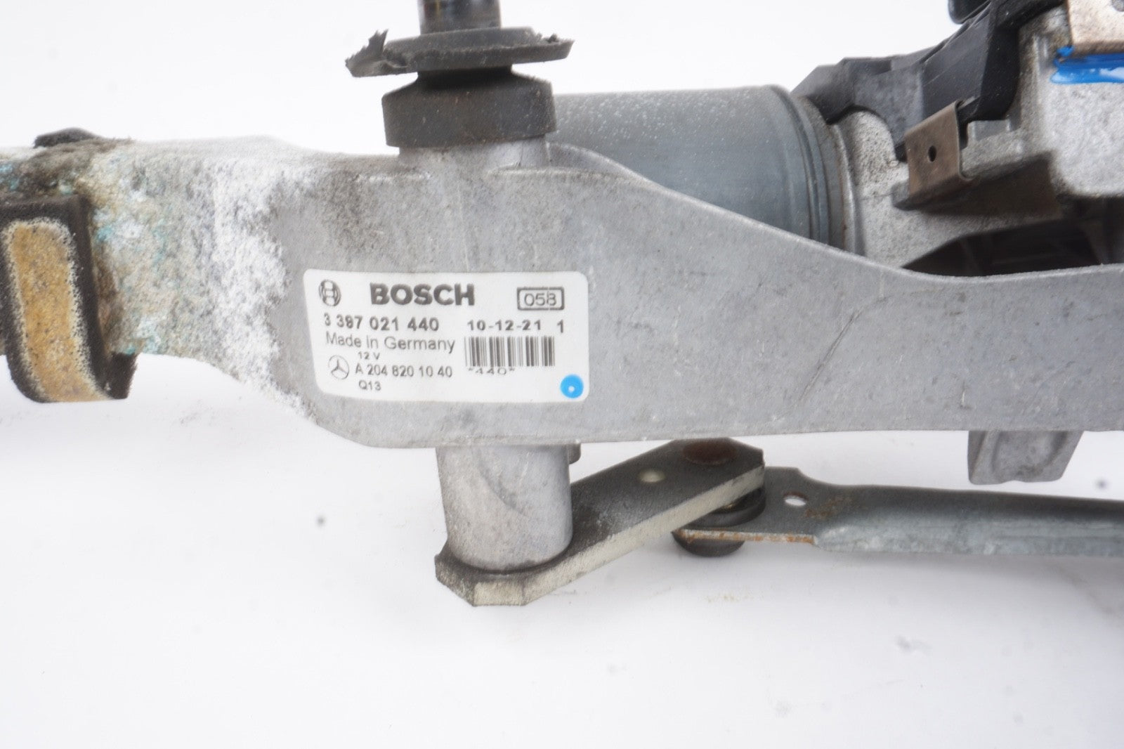 2011 - 2014 Mercedes E350 Convertible Front Windshield Wiper Motor Linkage OEM