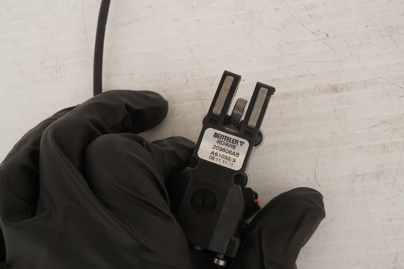2007 - 2013 BMW 335i E93 CONVERTIBLE STAT LOCK 209606AB OEM