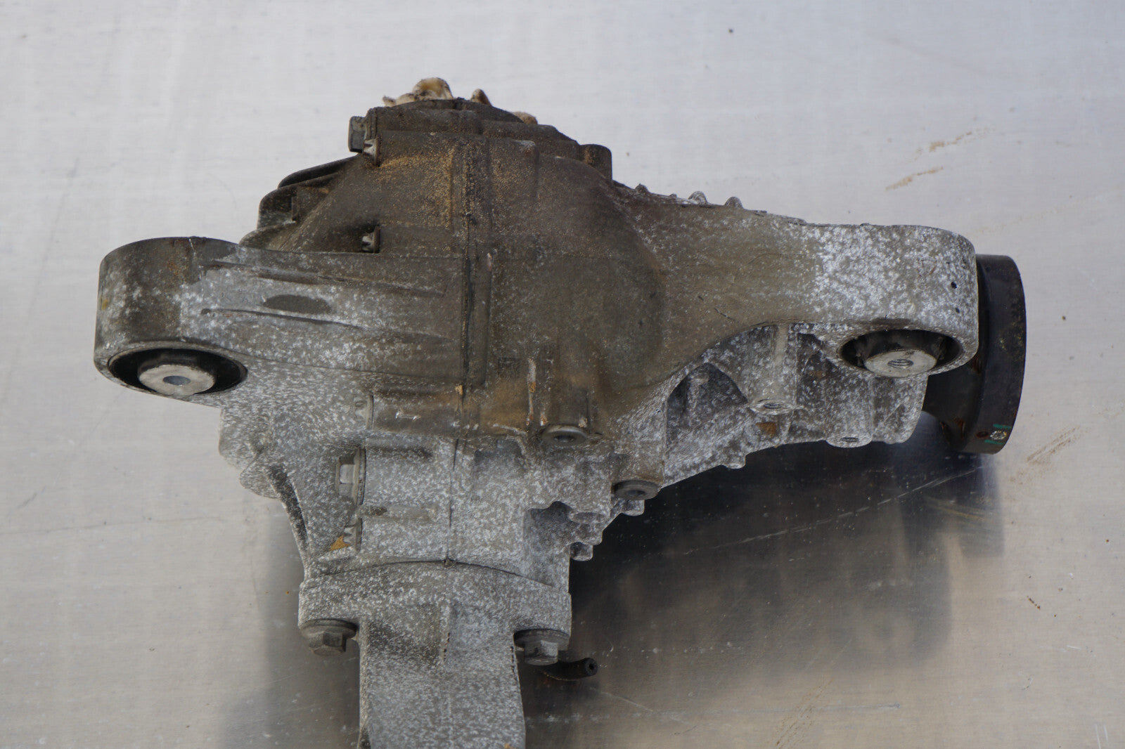 2006 - 2010 MERCEDES BENZ R350 4Matic W251 FRONT DIFFERENTIAL CARRIER OEM