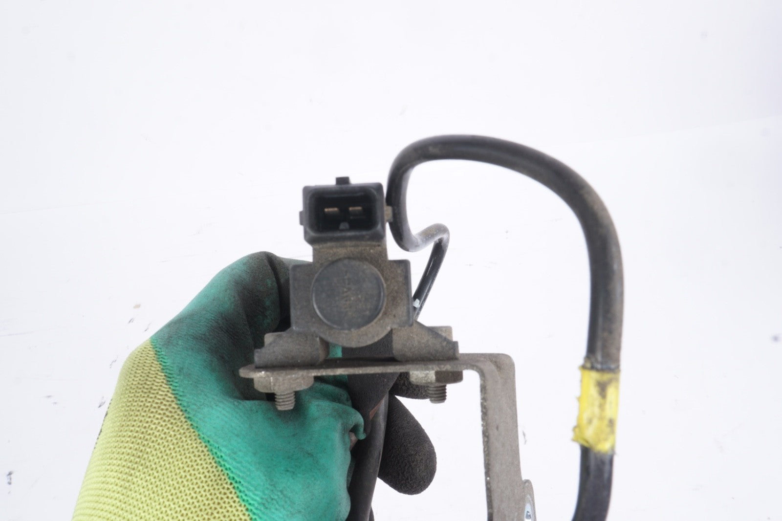 2019 - 2024 NISSAN TITAN XD SOLENOID VALVE OEM