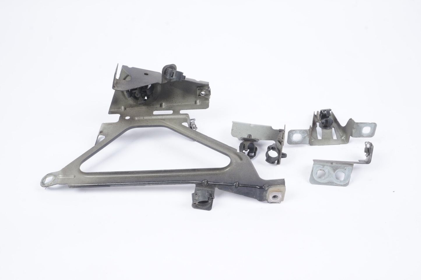 2009 -2015 BMW 740 750 F01 F02 Front Right Left Fender Mount Bracket OEM