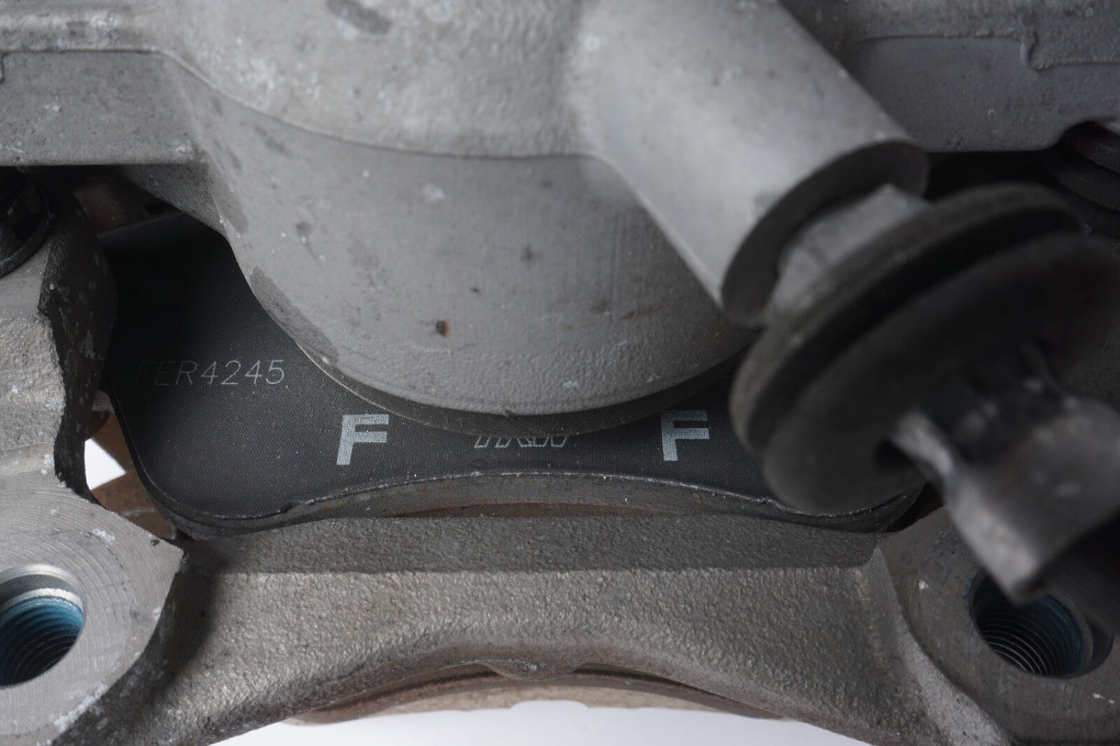 2010-2013 MERCEDES E350 FRONT LEFT DRIVER SIDE BRAKE CALIPER OEM 27K Miles