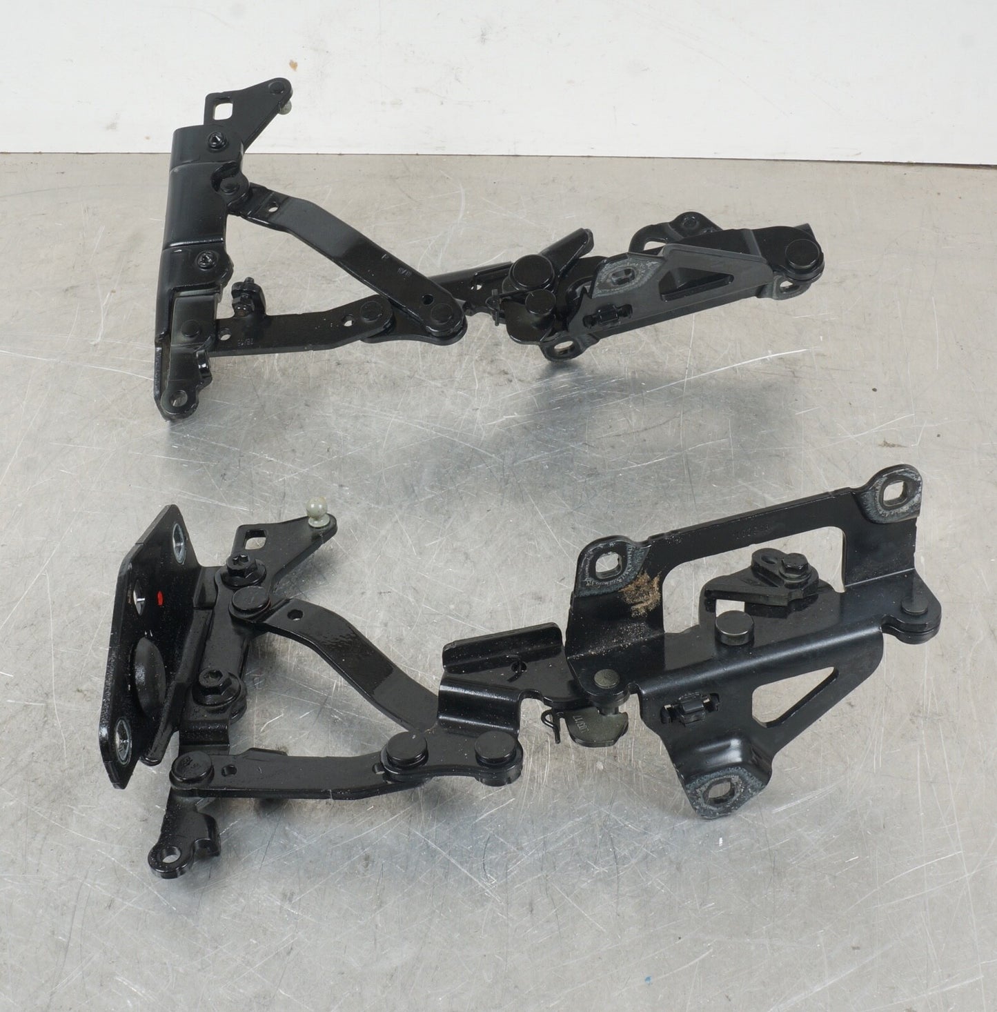 2013-2020 MERCEDES SL CLASS R231 - FRONT HOOD LEFT & RIGHT HINGES PAIR BLACK OEM