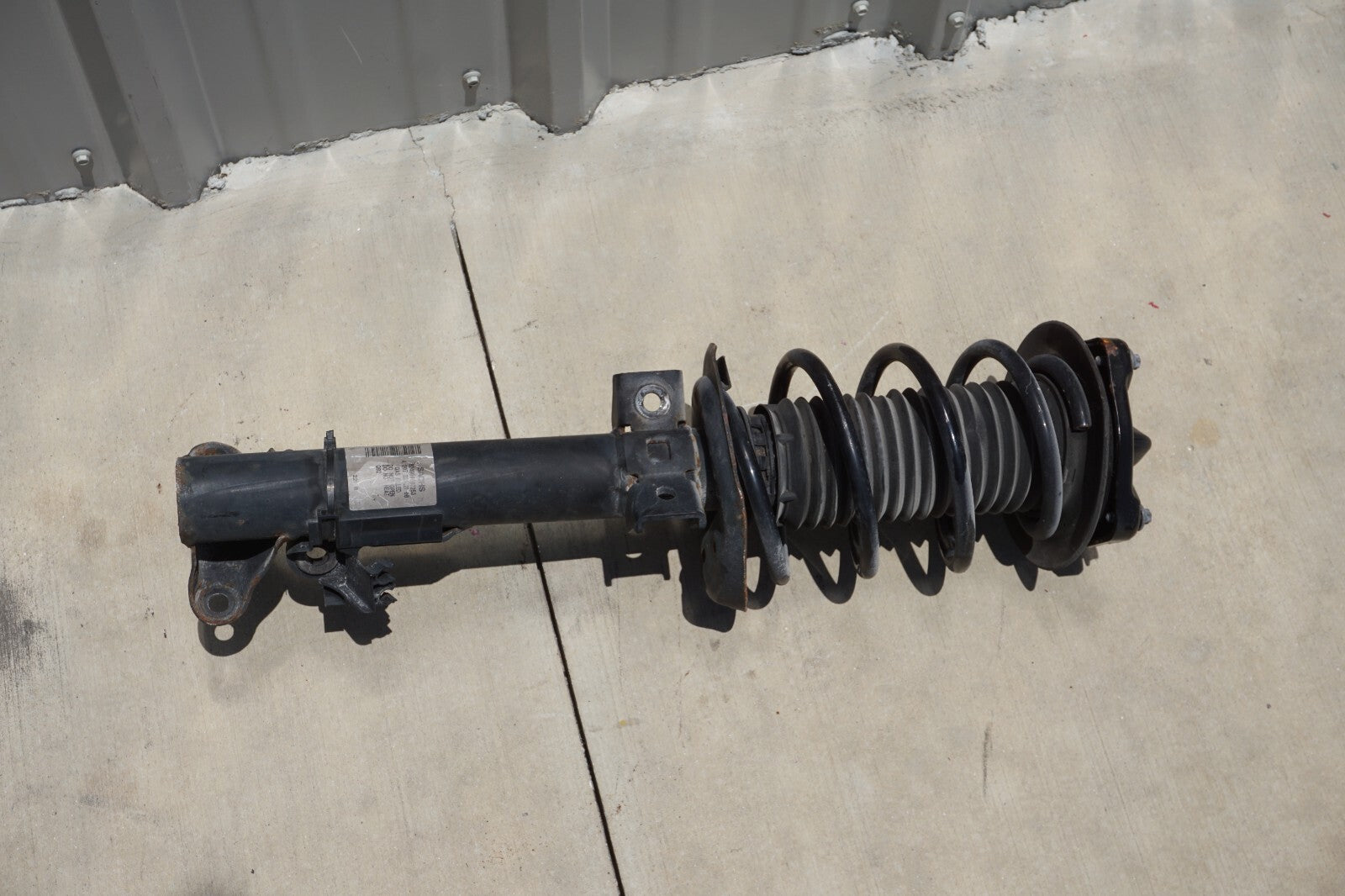 10-17 Mercedes E350 Convertible Front Left Driver Shock Strut Absorber OEM