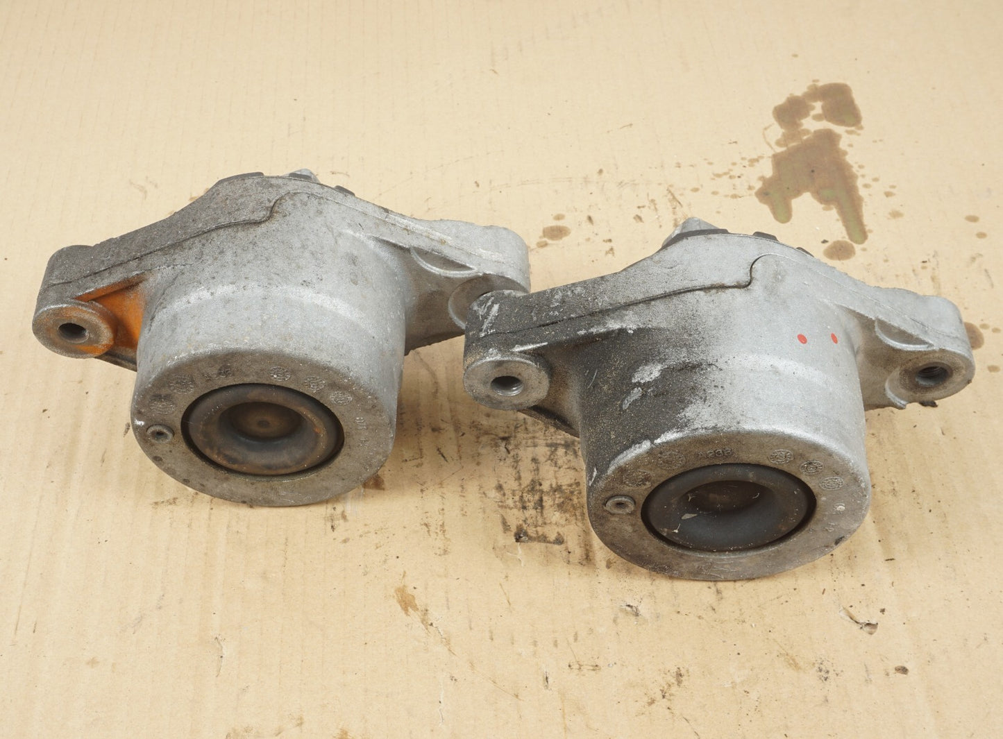 14-17 MASERATI QUATTROPORTE 3.0L ENGINE MOUNT BRACKET LEFT & RIGHT OEM