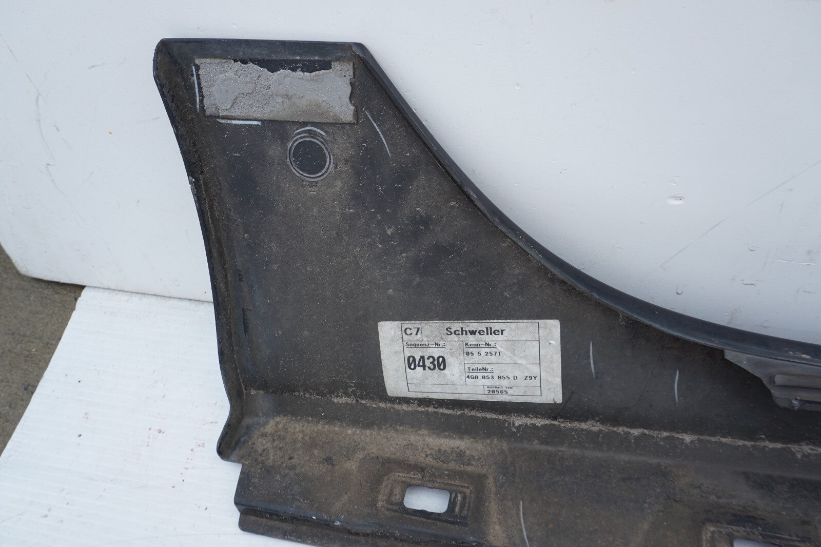 2012 - 2014 AUDI A7 Left Driver Side Lower Rocker Skirt Molding Panel OEM