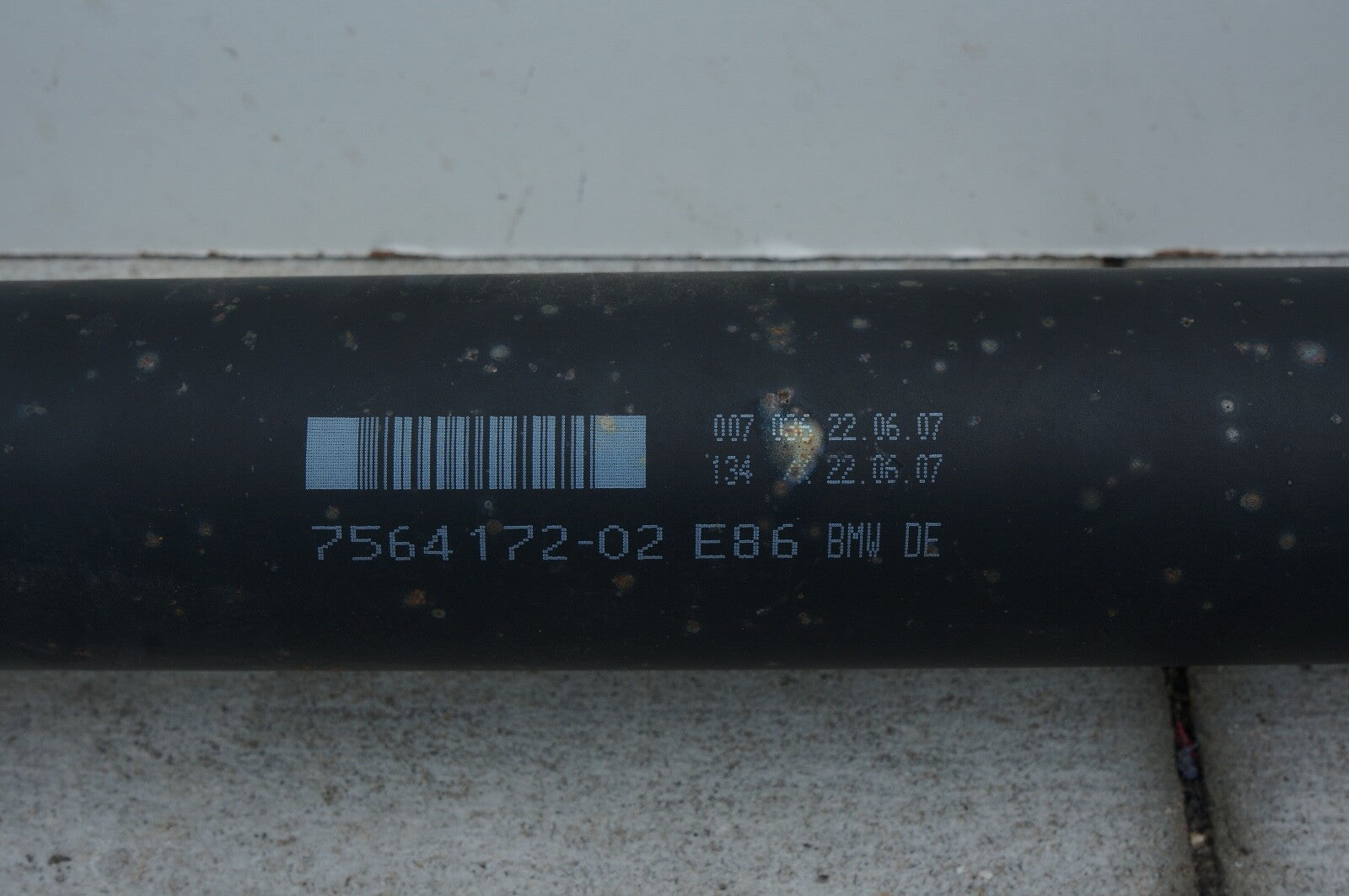 06-08 BMW Z4 E85 3.0L N52 MANUAL TRANSMISSION REAR DRIVE SHAFT
