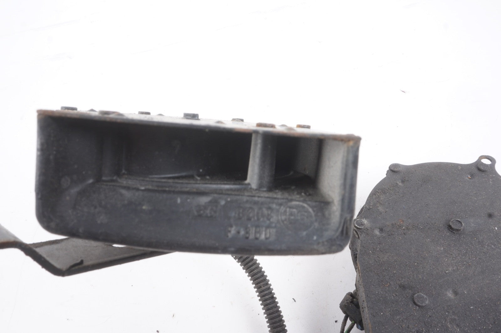 1987 - 1993 Cadillac Allante Horn Signal High And Low OEM