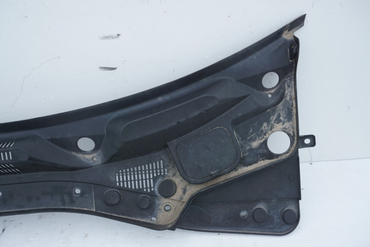 2014-2019 MASERATI GHIBLI WINDSHIELD WIPER COWL COVER PANEL GRILLE OEM