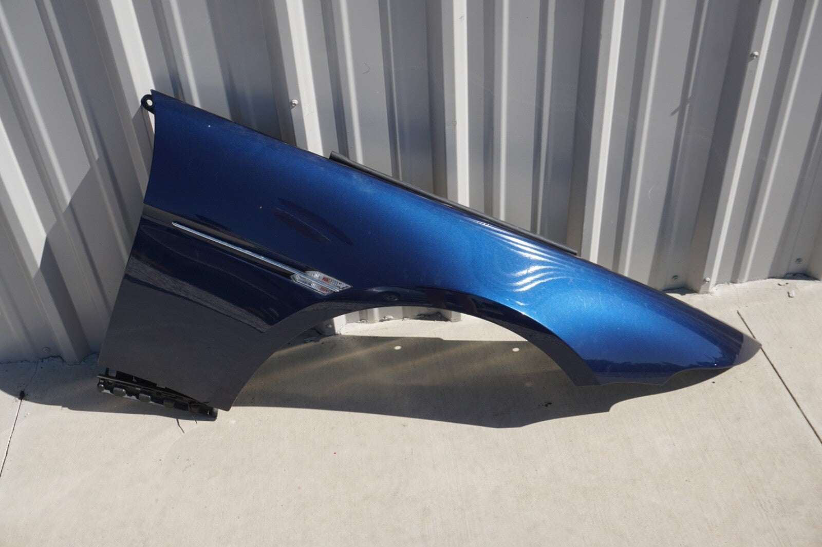 04-10 OEM BMW E63 E64 645 650 M6 Front Right Side Fender Panel