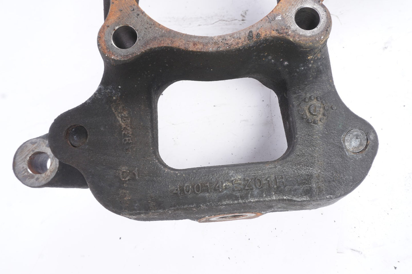 2016 - 2024 NISSAN TITAN XD FRONT RIGHT SPINDLE KNUCKLE 4WD OEM