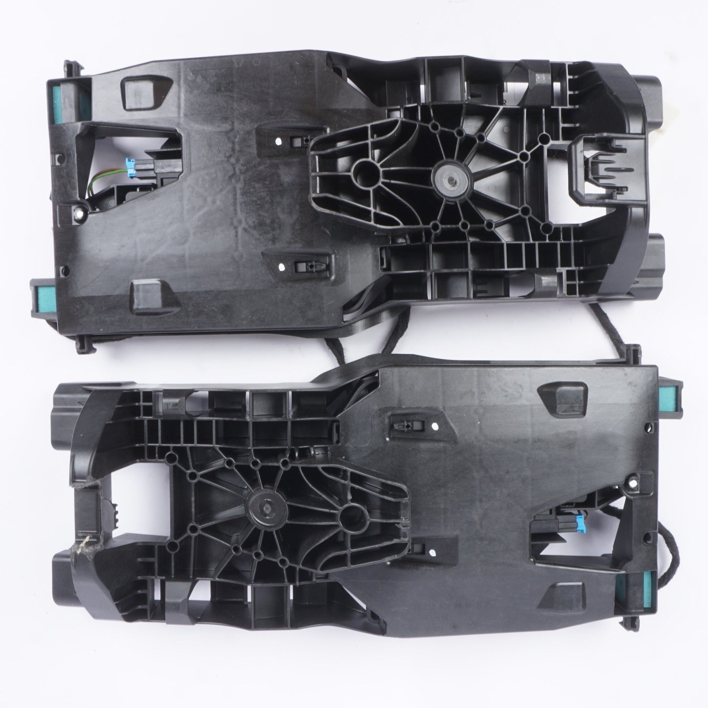 2014-2022 W222 MERCEDES S-CLASS REAR HEADREST ADJUSTER RESTRAINT MOTOR & BRACKET